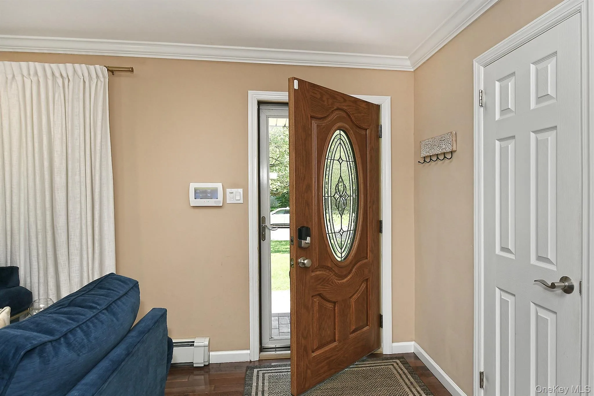 38 Maridon Lane, Huntington, NY, 4 Bedrooms Bedrooms, 10 Rooms Rooms,3 BathroomsBathrooms,Residential,For Rent,Maridon,0,1011665 38 Maridon Lane, Huntington, NY, 4 Bedrooms Bedrooms, 10 Rooms Rooms,3 BathroomsBathrooms,Residential,For Rent,Maridon,0,1011665