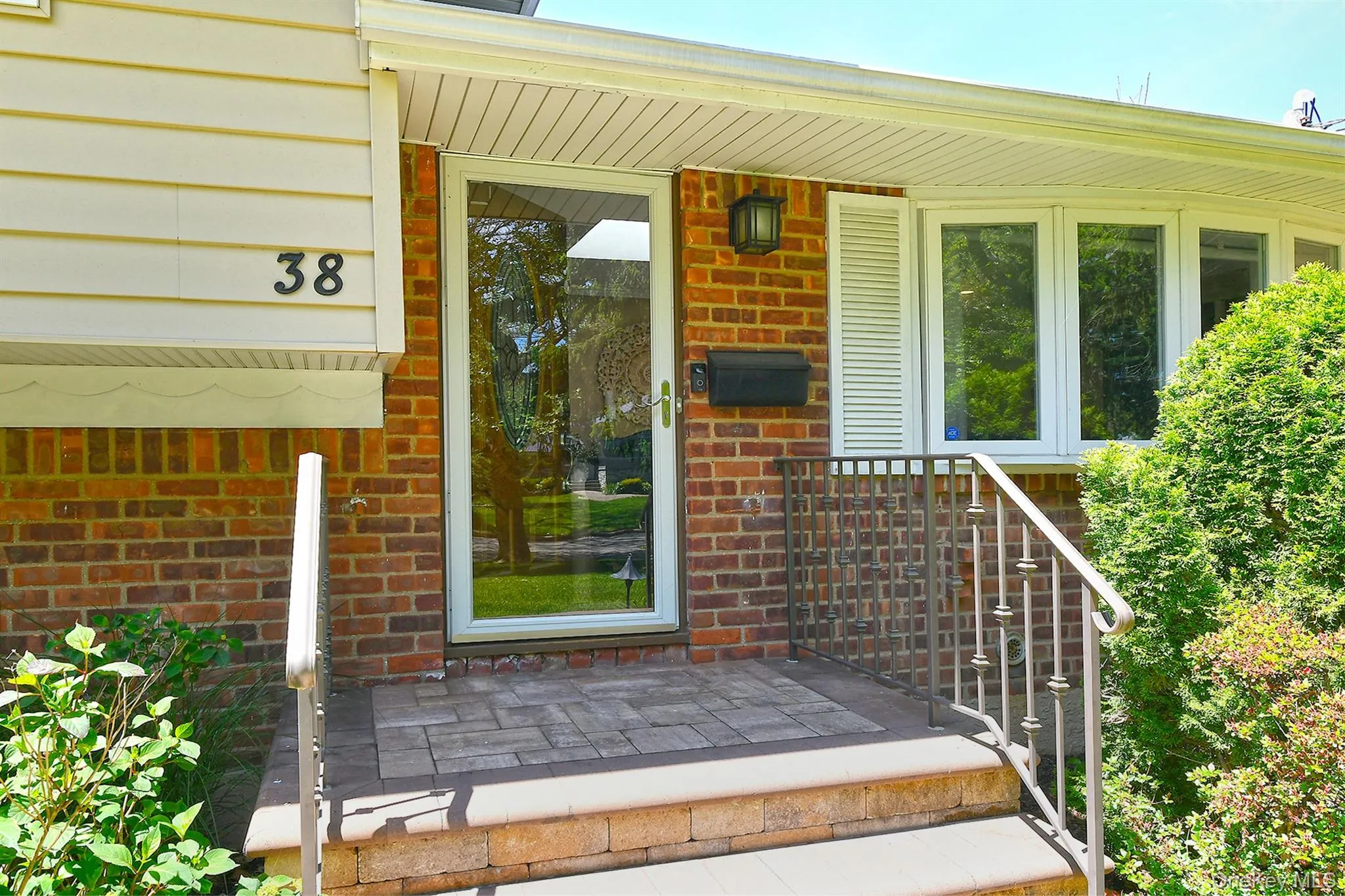 38 Maridon Lane, Huntington, NY, 4 Bedrooms Bedrooms, 10 Rooms Rooms,3 BathroomsBathrooms,Residential,For Rent,Maridon,0,1011665 38 Maridon Lane, Huntington, NY, 4 Bedrooms Bedrooms, 10 Rooms Rooms,3 BathroomsBathrooms,Residential,For Rent,Maridon,0,1011665
