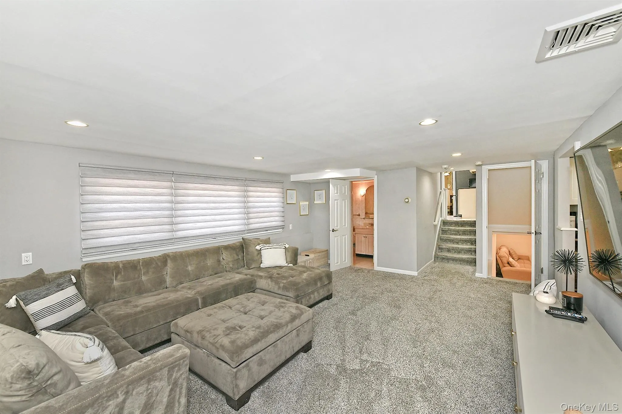 38 Maridon Lane, Huntington, NY, 4 Bedrooms Bedrooms, 10 Rooms Rooms,3 BathroomsBathrooms,Residential,For Rent,Maridon,0,1011665 38 Maridon Lane, Huntington, NY, 4 Bedrooms Bedrooms, 10 Rooms Rooms,3 BathroomsBathrooms,Residential,For Rent,Maridon,0,1011665