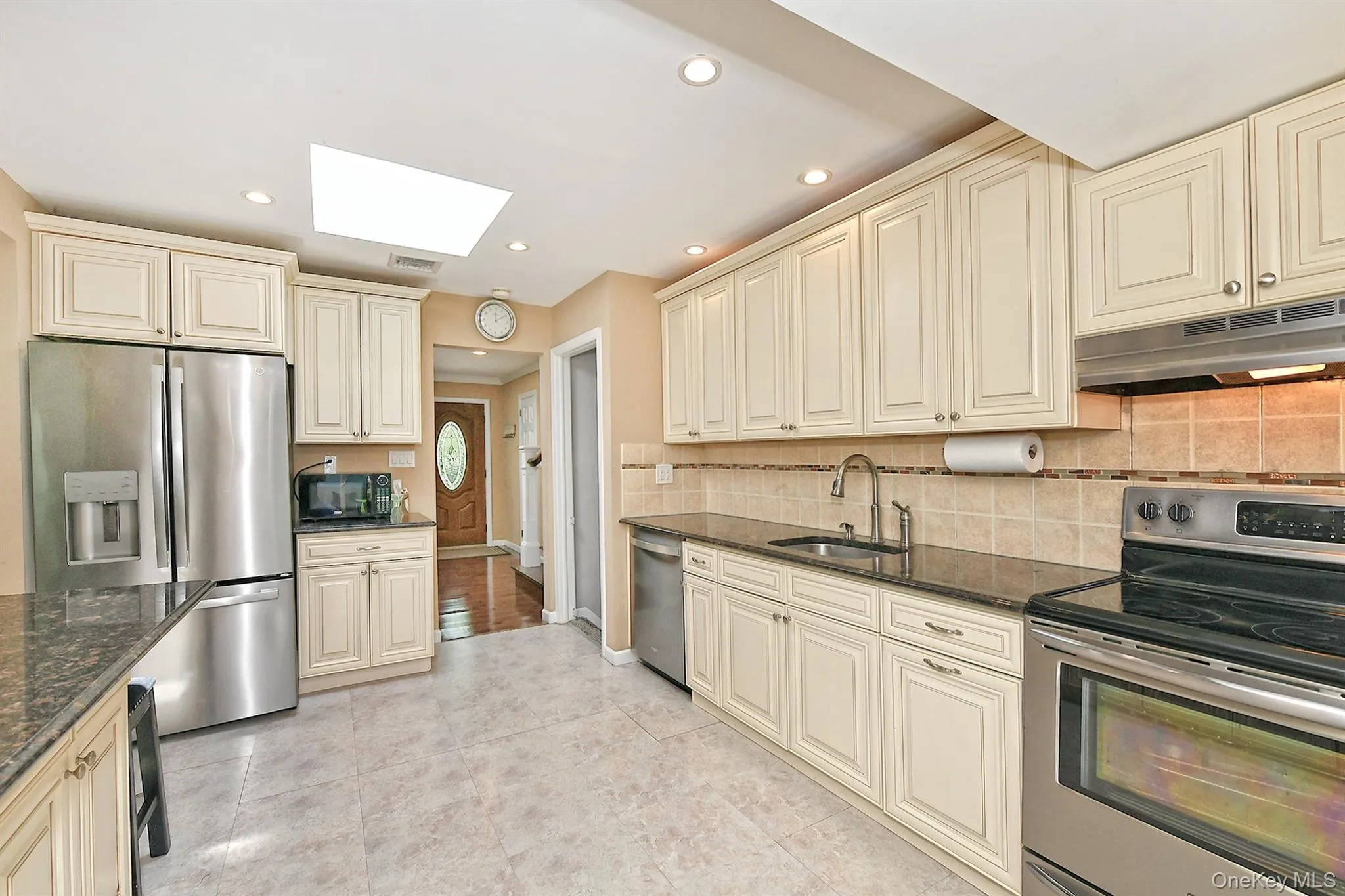 38 Maridon Lane, Huntington, NY, 4 Bedrooms Bedrooms, 10 Rooms Rooms,3 BathroomsBathrooms,Residential,For Rent,Maridon,0,1011665 38 Maridon Lane, Huntington, NY, 4 Bedrooms Bedrooms, 10 Rooms Rooms,3 BathroomsBathrooms,Residential,For Rent,Maridon,0,1011665