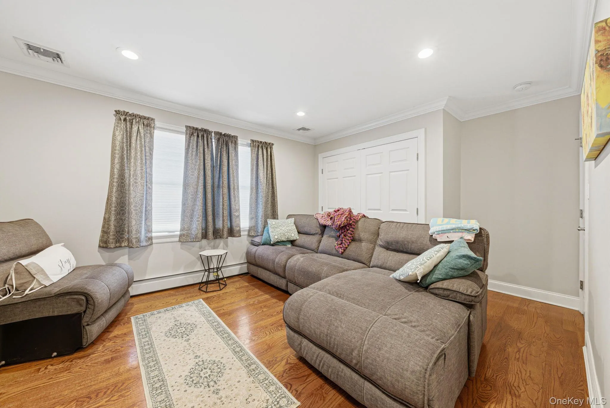 14 Jackson Place, Oyster Bay, NY, 5 Bedrooms Bedrooms, 9 Rooms Rooms,2 BathroomsBathrooms,Residential,For Rent,Jackson,0,1011667 14 Jackson Place, Oyster Bay, NY, 5 Bedrooms Bedrooms, 9 Rooms Rooms,2 BathroomsBathrooms,Residential,For Rent,Jackson,0,1011667