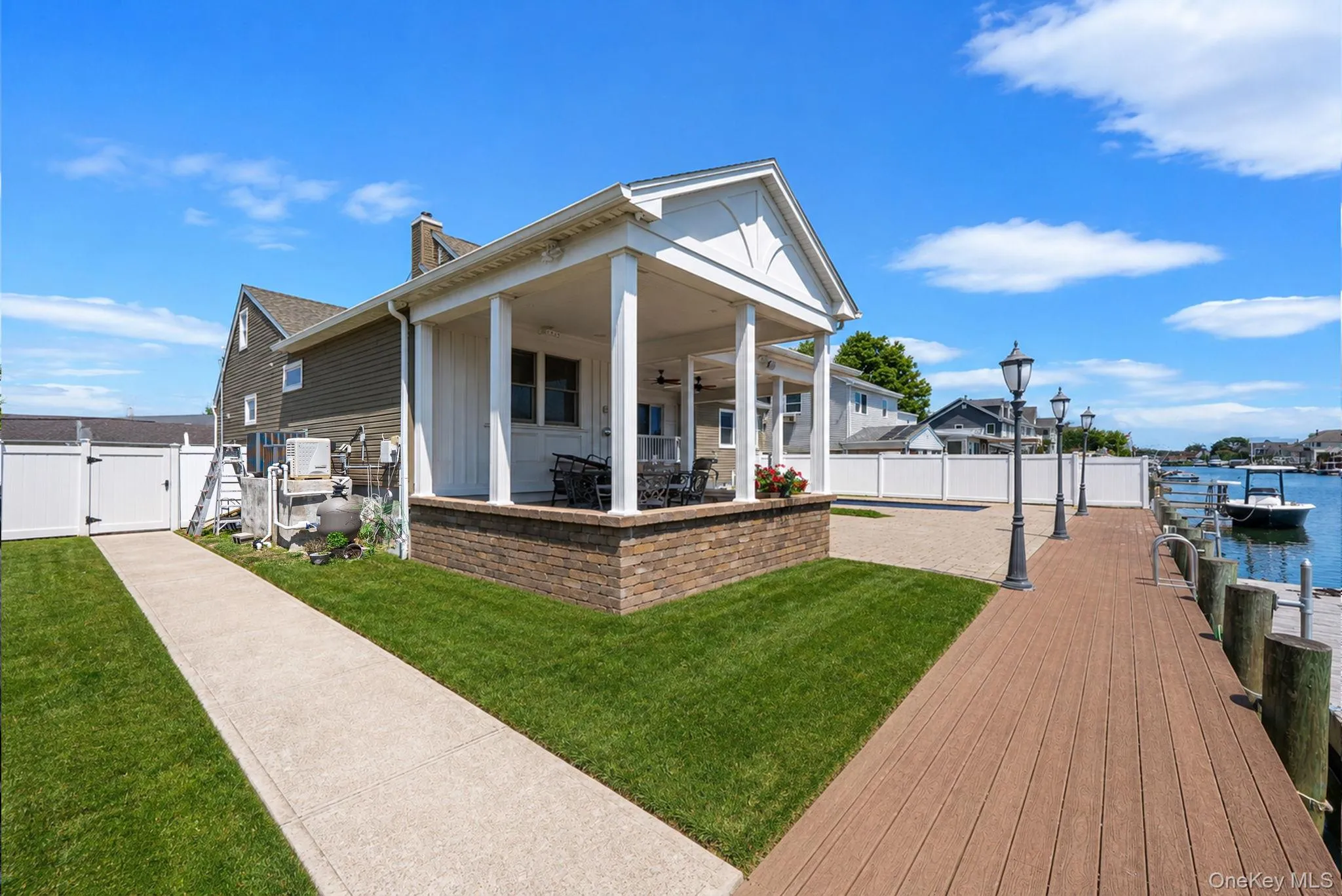 14 Jackson Place, Oyster Bay, NY, 5 Bedrooms Bedrooms, 9 Rooms Rooms,2 BathroomsBathrooms,Residential,For Rent,Jackson,0,1011667 14 Jackson Place, Oyster Bay, NY, 5 Bedrooms Bedrooms, 9 Rooms Rooms,2 BathroomsBathrooms,Residential,For Rent,Jackson,0,1011667