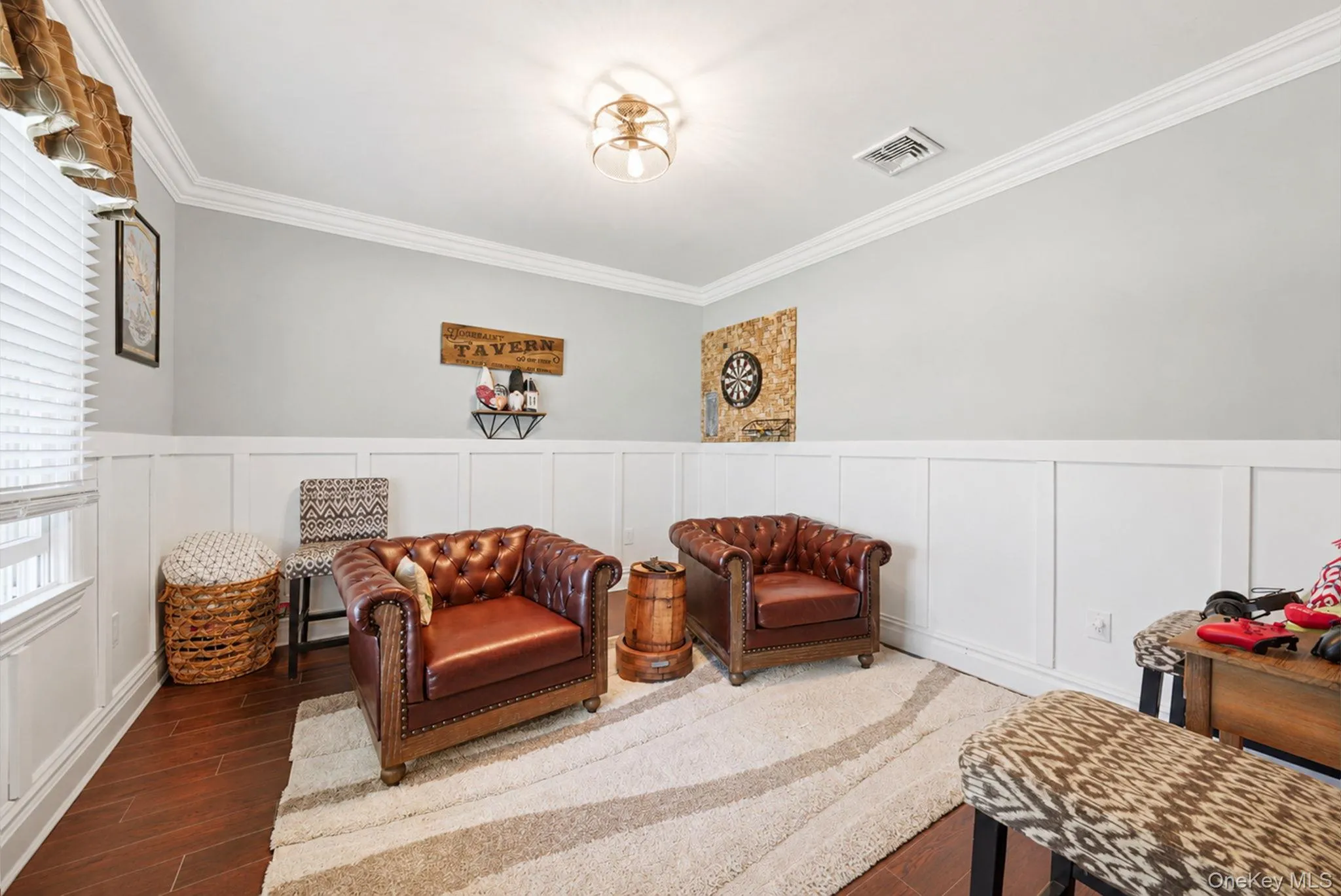 14 Jackson Place, Oyster Bay, NY, 5 Bedrooms Bedrooms, 9 Rooms Rooms,2 BathroomsBathrooms,Residential,For Rent,Jackson,0,1011667 14 Jackson Place, Oyster Bay, NY, 5 Bedrooms Bedrooms, 9 Rooms Rooms,2 BathroomsBathrooms,Residential,For Rent,Jackson,0,1011667