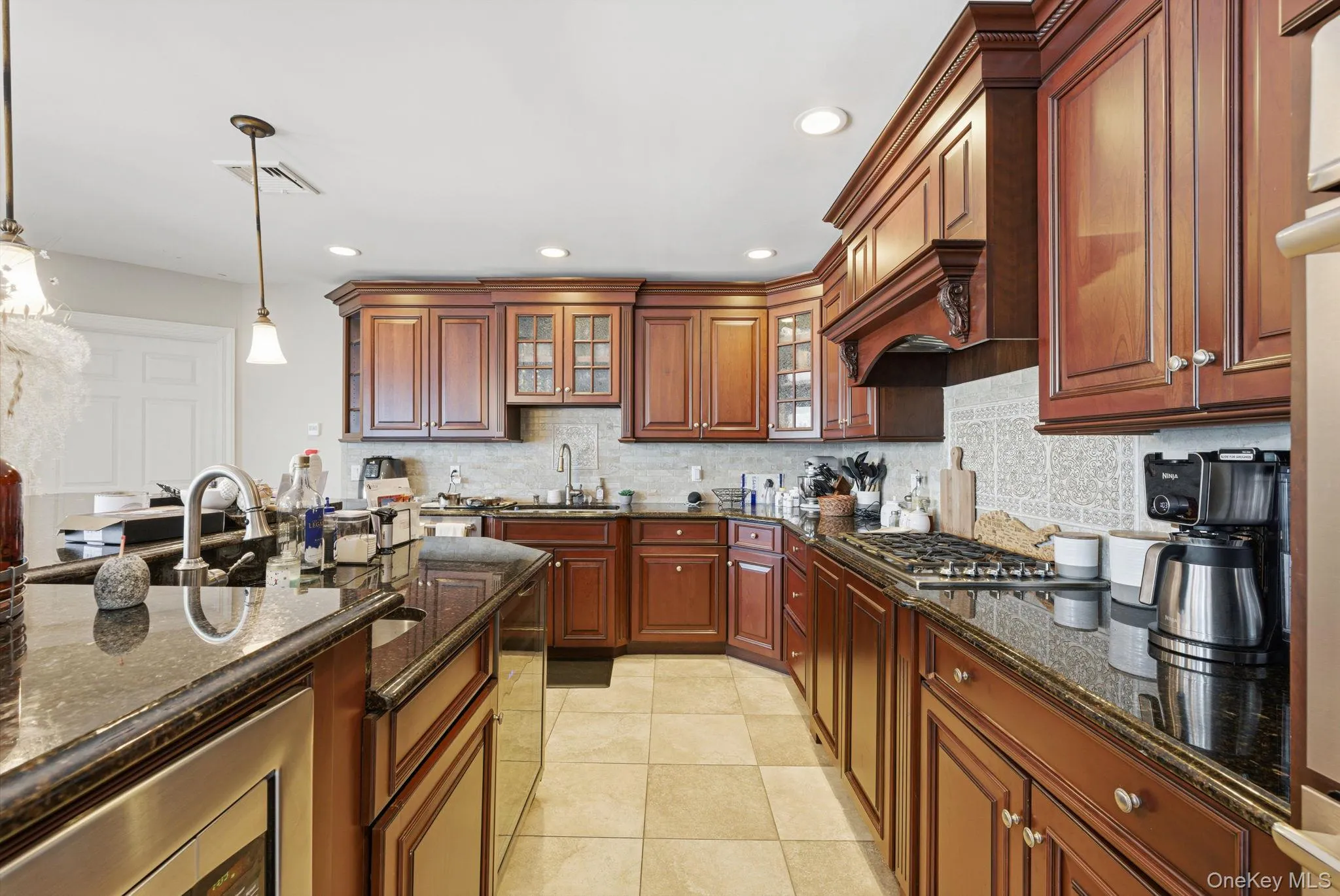 14 Jackson Place, Oyster Bay, NY, 5 Bedrooms Bedrooms, 9 Rooms Rooms,2 BathroomsBathrooms,Residential,For Rent,Jackson,0,1011667 14 Jackson Place, Oyster Bay, NY, 5 Bedrooms Bedrooms, 9 Rooms Rooms,2 BathroomsBathrooms,Residential,For Rent,Jackson,0,1011667