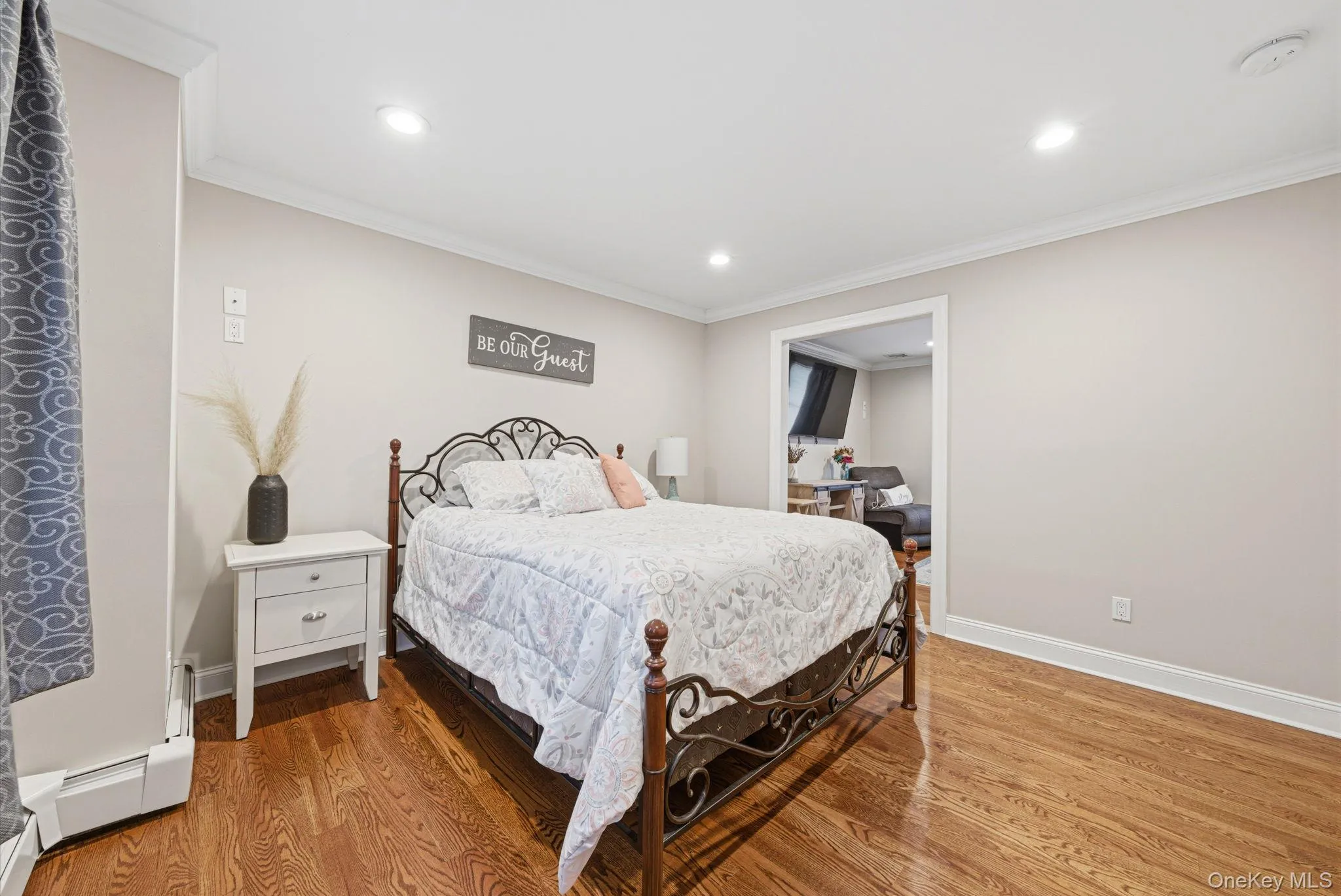 14 Jackson Place, Oyster Bay, NY, 5 Bedrooms Bedrooms, 9 Rooms Rooms,2 BathroomsBathrooms,Residential,For Rent,Jackson,0,1011667 14 Jackson Place, Oyster Bay, NY, 5 Bedrooms Bedrooms, 9 Rooms Rooms,2 BathroomsBathrooms,Residential,For Rent,Jackson,0,1011667