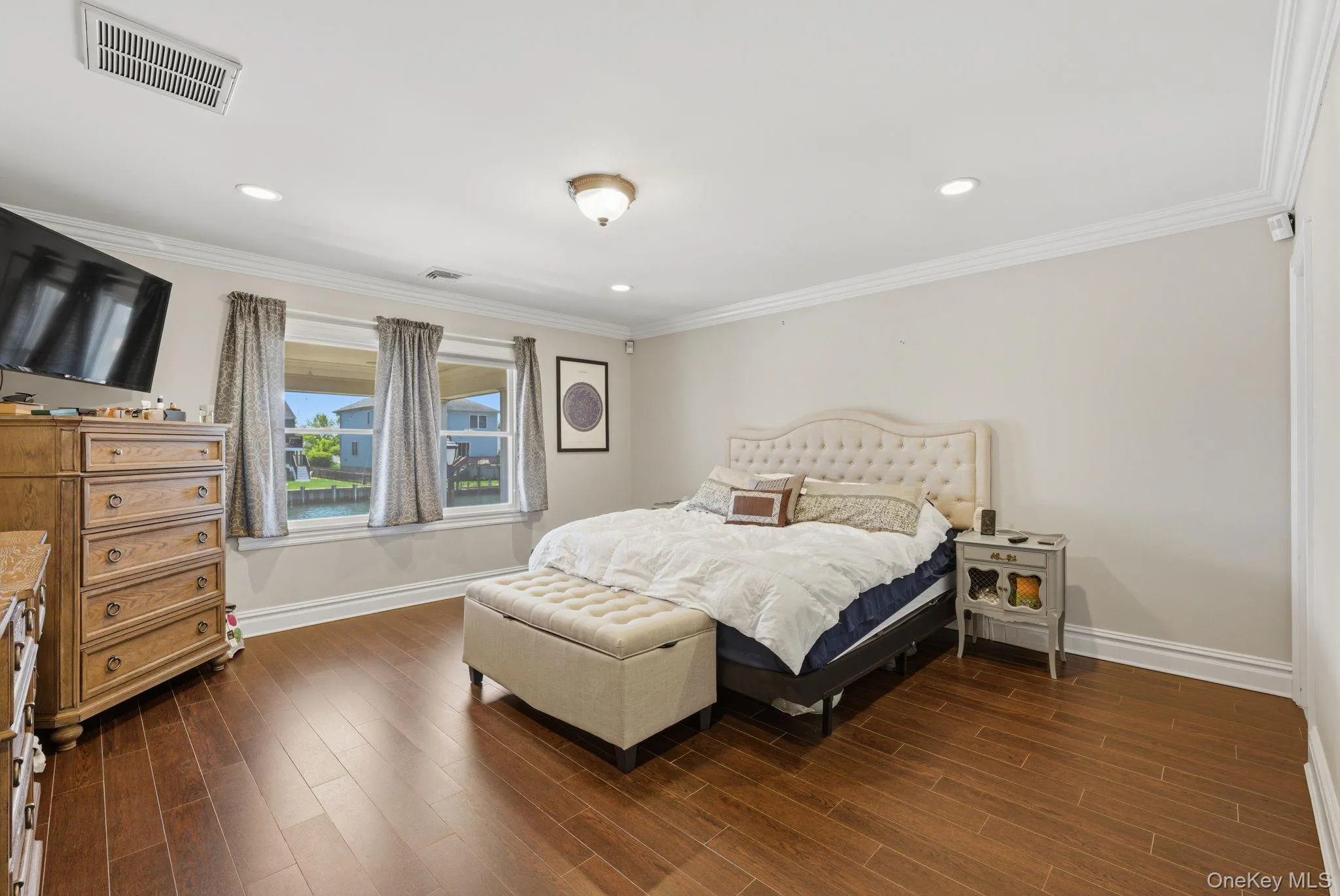 14 Jackson Place, Oyster Bay, NY, 5 Bedrooms Bedrooms, 9 Rooms Rooms,2 BathroomsBathrooms,Residential,For Rent,Jackson,0,1011667 14 Jackson Place, Oyster Bay, NY, 5 Bedrooms Bedrooms, 9 Rooms Rooms,2 BathroomsBathrooms,Residential,For Rent,Jackson,0,1011667
