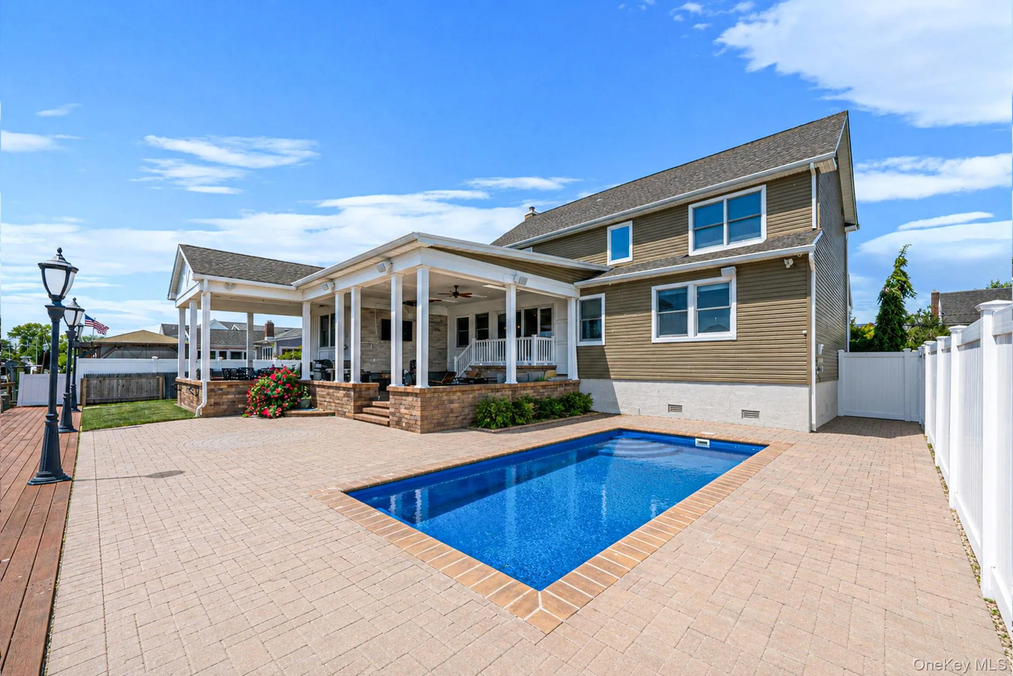 14 Jackson Place, Oyster Bay, NY, 5 Bedrooms Bedrooms, 9 Rooms Rooms,2 BathroomsBathrooms,Residential,For Rent,Jackson,0,1011667 14 Jackson Place, Oyster Bay, NY, 5 Bedrooms Bedrooms, 9 Rooms Rooms,2 BathroomsBathrooms,Residential,For Rent,Jackson,0,1011667