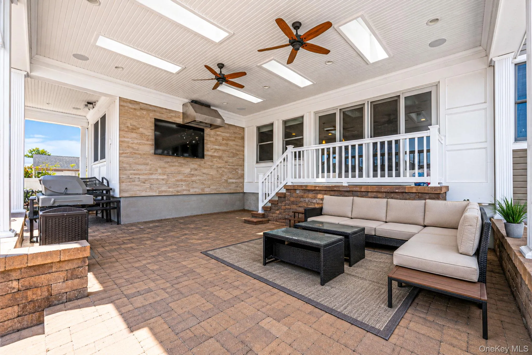 14 Jackson Place, Oyster Bay, NY, 5 Bedrooms Bedrooms, 9 Rooms Rooms,2 BathroomsBathrooms,Residential,For Rent,Jackson,0,1011667 14 Jackson Place, Oyster Bay, NY, 5 Bedrooms Bedrooms, 9 Rooms Rooms,2 BathroomsBathrooms,Residential,For Rent,Jackson,0,1011667