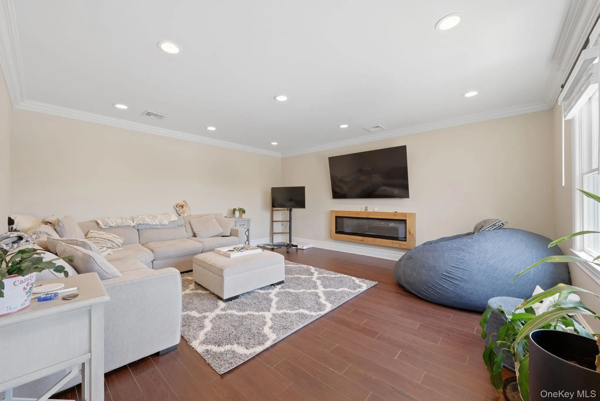 14 Jackson Place, Oyster Bay, NY, 5 Bedrooms Bedrooms, 9 Rooms Rooms,2 BathroomsBathrooms,Residential,For Rent,Jackson,0,1011667 14 Jackson Place, Oyster Bay, NY, 5 Bedrooms Bedrooms, 9 Rooms Rooms,2 BathroomsBathrooms,Residential,For Rent,Jackson,0,1011667