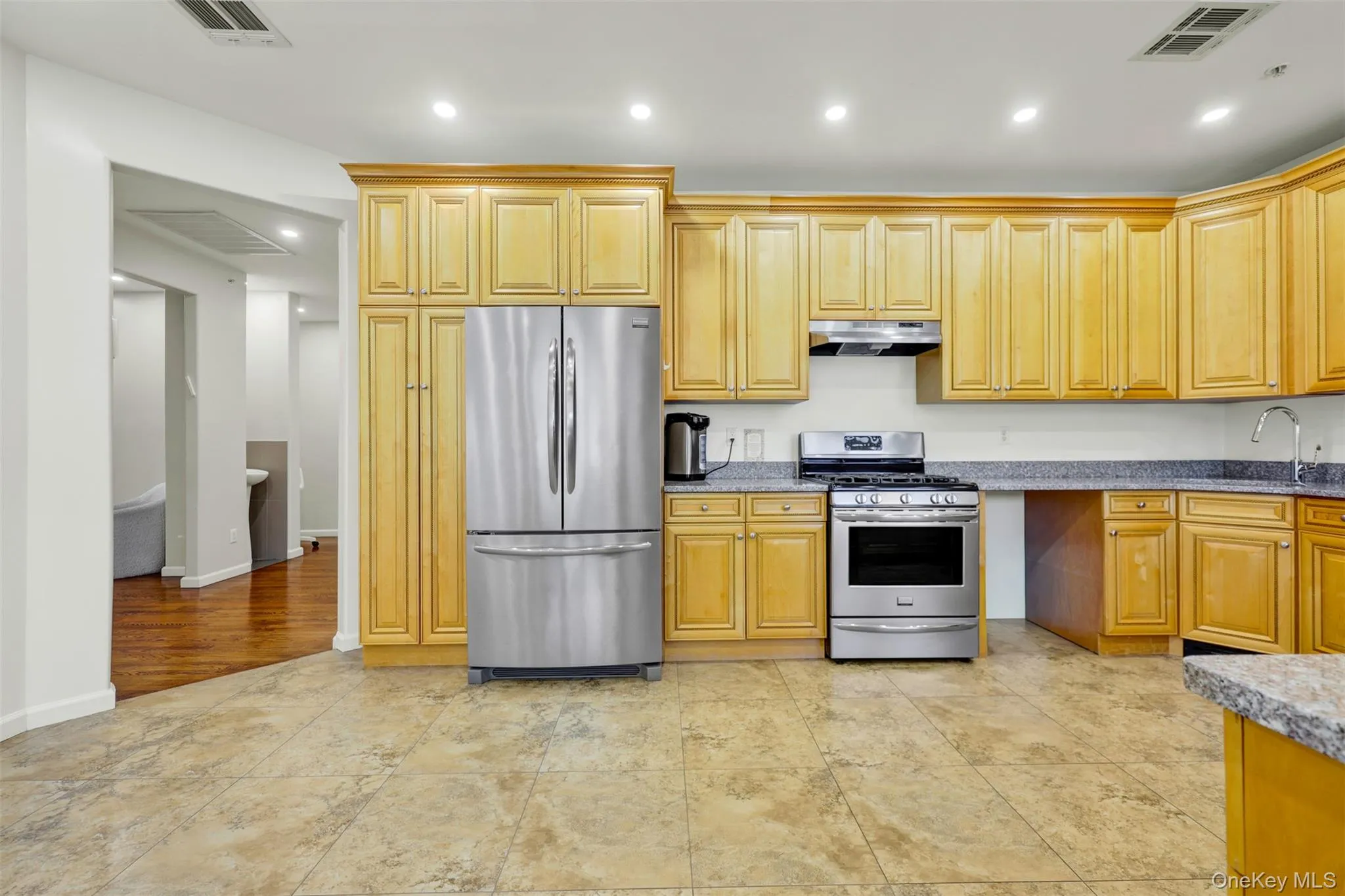 6 Rose Garden Way, Ramapo, NY, 4 Bedrooms Bedrooms, 8 Rooms Rooms,2 BathroomsBathrooms,Residential,For Rent,Rose Garden,0,1011668 6 Rose Garden Way, Ramapo, NY, 4 Bedrooms Bedrooms, 8 Rooms Rooms,2 BathroomsBathrooms,Residential,For Rent,Rose Garden,0,1011668