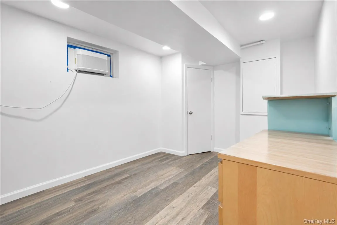 88-49 185th Street, New York, NY, 5 Bedrooms Bedrooms, 9 Rooms Rooms,2 BathroomsBathrooms,Residential,For Rent,185th,0,1011670 88-49 185th Street, New York, NY, 5 Bedrooms Bedrooms, 9 Rooms Rooms,2 BathroomsBathrooms,Residential,For Rent,185th,0,1011670