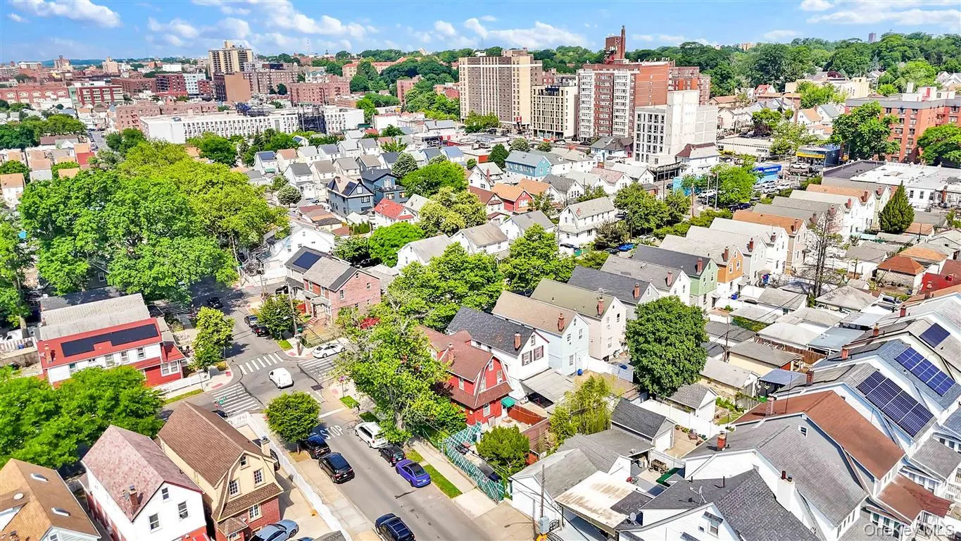 88-49 185th Street, New York, NY, 5 Bedrooms Bedrooms, 9 Rooms Rooms,2 BathroomsBathrooms,Residential,For Rent,185th,0,1011670 88-49 185th Street, New York, NY, 5 Bedrooms Bedrooms, 9 Rooms Rooms,2 BathroomsBathrooms,Residential,For Rent,185th,0,1011670
