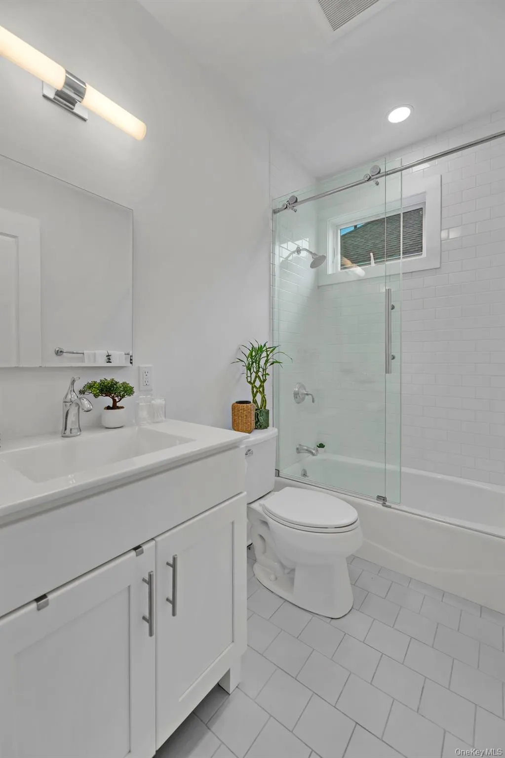 51 Island Point, New York, NY, 3 Bedrooms Bedrooms, 8 Rooms Rooms,3 BathroomsBathrooms,Residential,For Rent,Island Point,0,1011671 51 Island Point, New York, NY, 3 Bedrooms Bedrooms, 8 Rooms Rooms,3 BathroomsBathrooms,Residential,For Rent,Island Point,0,1011671