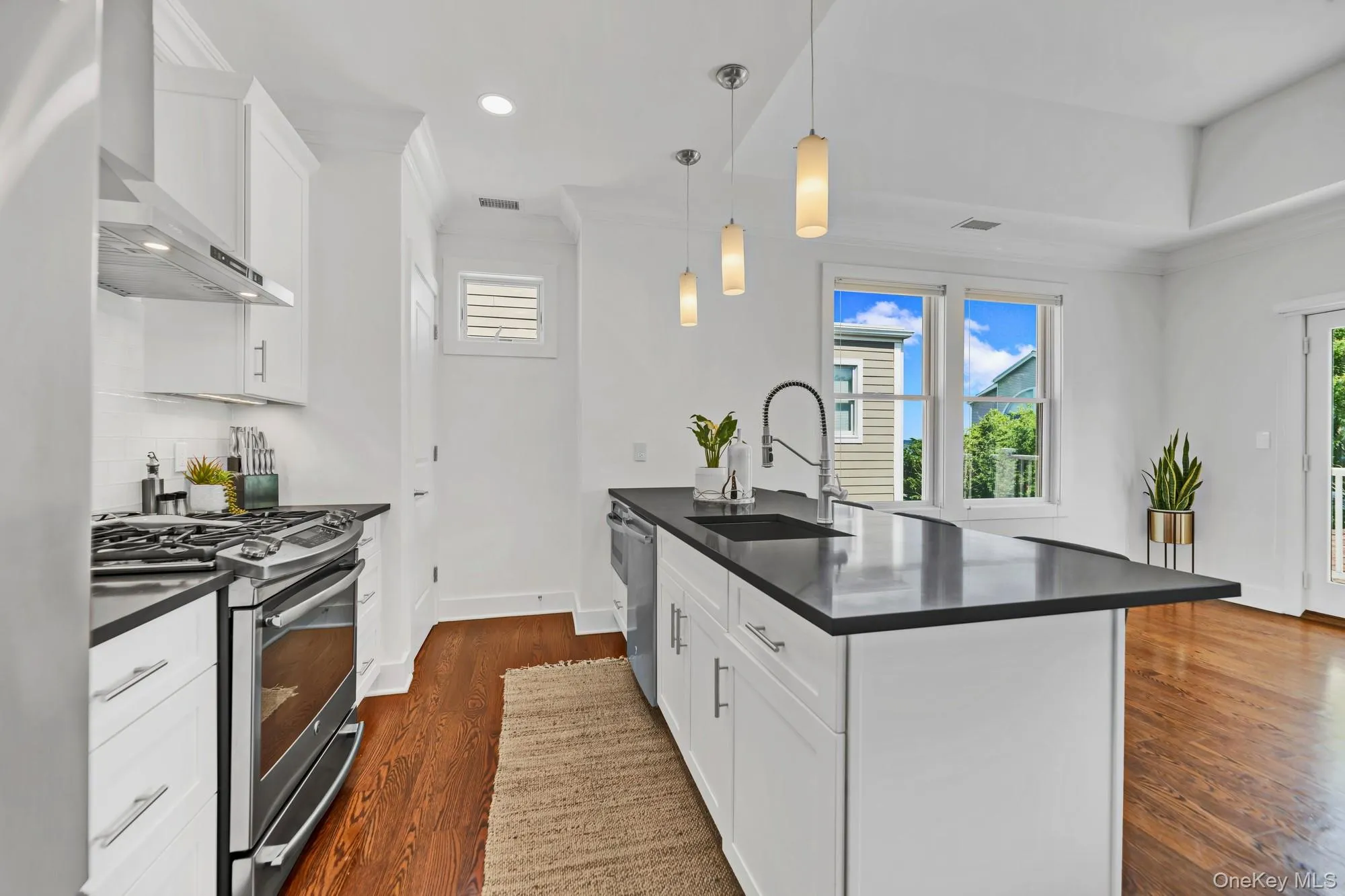 51 Island Point, New York, NY, 3 Bedrooms Bedrooms, 8 Rooms Rooms,3 BathroomsBathrooms,Residential,For Rent,Island Point,0,1011671 51 Island Point, New York, NY, 3 Bedrooms Bedrooms, 8 Rooms Rooms,3 BathroomsBathrooms,Residential,For Rent,Island Point,0,1011671