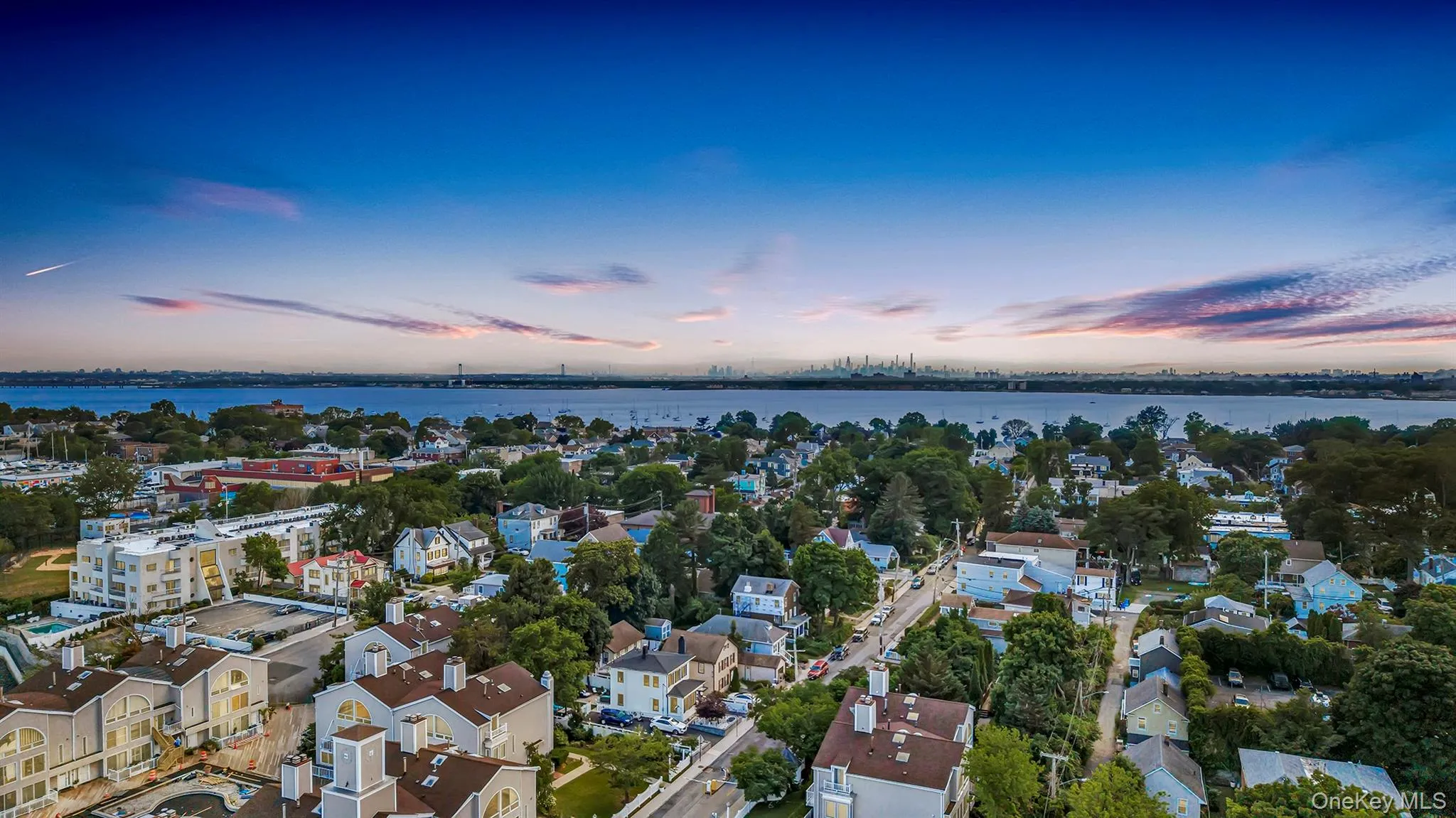 51 Island Point, New York, NY, 3 Bedrooms Bedrooms, 8 Rooms Rooms,3 BathroomsBathrooms,Residential,For Rent,Island Point,0,1011671 51 Island Point, New York, NY, 3 Bedrooms Bedrooms, 8 Rooms Rooms,3 BathroomsBathrooms,Residential,For Rent,Island Point,0,1011671