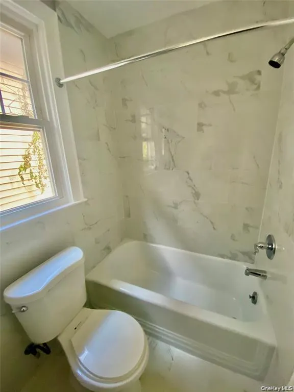 53 Madeleine Avenue, New Rochelle, NY, 2 Bedrooms Bedrooms, 5 Rooms Rooms,1 BathroomBathrooms,Residential Lease,For Rent,Madeleine,0,1011672 53 Madeleine Avenue, New Rochelle, NY, 2 Bedrooms Bedrooms, 5 Rooms Rooms,1 BathroomBathrooms,Residential Lease,For Rent,Madeleine,0,1011672