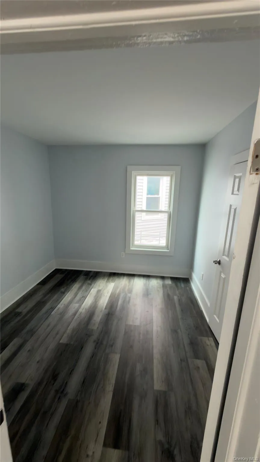 21 Hoffman Avenue, Poughkeepsie, NY, 3 Bedrooms Bedrooms, 5 Rooms Rooms,1 BathroomBathrooms,Residential Lease,For Rent,Hoffman,0,1011676 21 Hoffman Avenue, Poughkeepsie, NY, 3 Bedrooms Bedrooms, 5 Rooms Rooms,1 BathroomBathrooms,Residential Lease,For Rent,Hoffman,0,1011676