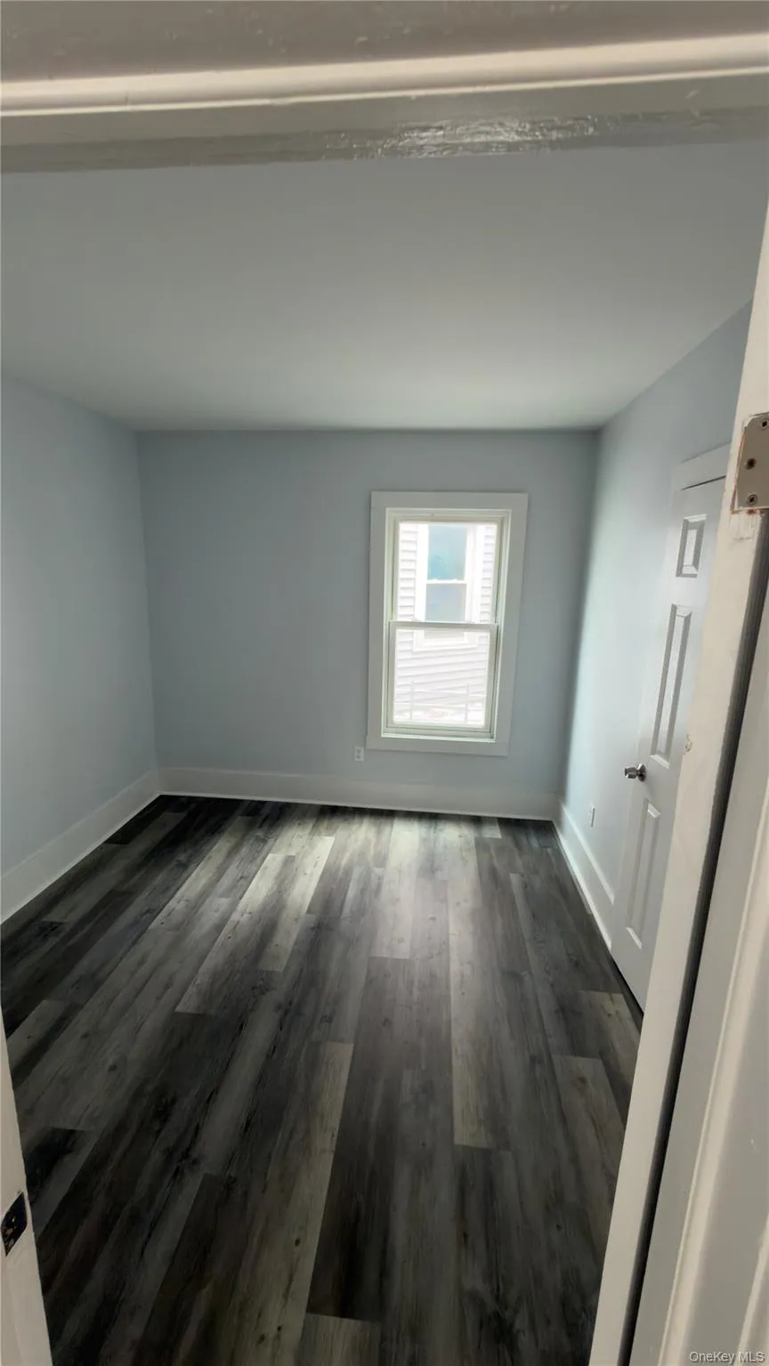 21 Hoffman Avenue, Poughkeepsie, NY, 3 Bedrooms Bedrooms, 5 Rooms Rooms,1 BathroomBathrooms,Residential Lease,For Rent,Hoffman,0,1011676 21 Hoffman Avenue, Poughkeepsie, NY, 3 Bedrooms Bedrooms, 5 Rooms Rooms,1 BathroomBathrooms,Residential Lease,For Rent,Hoffman,0,1011676