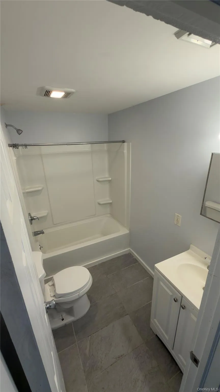 21 Hoffman Avenue, Poughkeepsie, NY, 3 Bedrooms Bedrooms, 5 Rooms Rooms,1 BathroomBathrooms,Residential Lease,For Rent,Hoffman,0,1011676 21 Hoffman Avenue, Poughkeepsie, NY, 3 Bedrooms Bedrooms, 5 Rooms Rooms,1 BathroomBathrooms,Residential Lease,For Rent,Hoffman,0,1011676