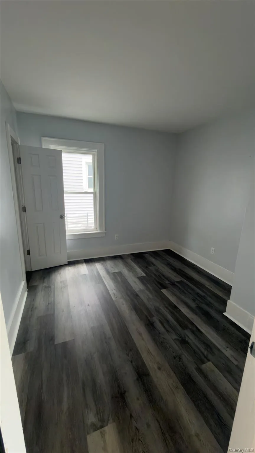 21 Hoffman Avenue, Poughkeepsie, NY, 3 Bedrooms Bedrooms, 5 Rooms Rooms,1 BathroomBathrooms,Residential Lease,For Rent,Hoffman,0,1011676 21 Hoffman Avenue, Poughkeepsie, NY, 3 Bedrooms Bedrooms, 5 Rooms Rooms,1 BathroomBathrooms,Residential Lease,For Rent,Hoffman,0,1011676