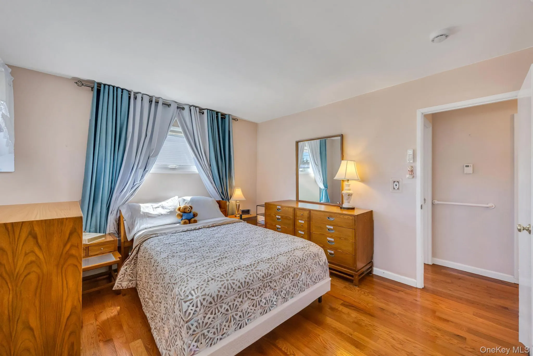 122 Lambert Avenue, Oyster Bay, NY, 4 Bedrooms Bedrooms, 7 Rooms Rooms,2 BathroomsBathrooms,Residential,For Rent,Lambert,0,1011685 122 Lambert Avenue, Oyster Bay, NY, 4 Bedrooms Bedrooms, 7 Rooms Rooms,2 BathroomsBathrooms,Residential,For Rent,Lambert,0,1011685