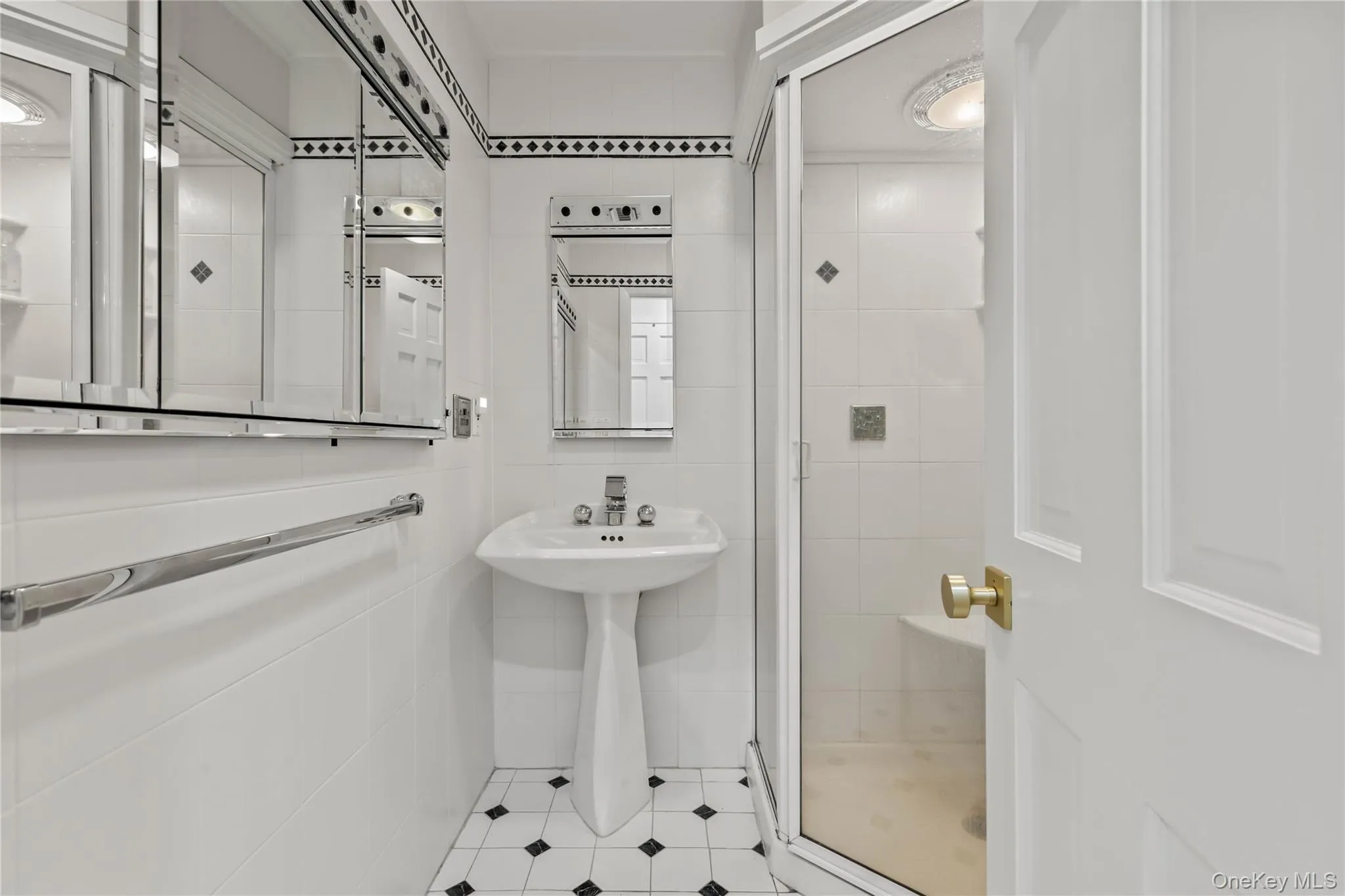 11 Cliff Court, Monroe, NY, 4 Bedrooms Bedrooms, 7 Rooms Rooms,2 BathroomsBathrooms,Residential,For Rent,Cliff,0,1011686 11 Cliff Court, Monroe, NY, 4 Bedrooms Bedrooms, 7 Rooms Rooms,2 BathroomsBathrooms,Residential,For Rent,Cliff,0,1011686