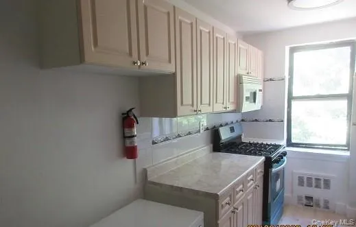 2866 Marion Avenue, New York, NY, 2 Bedrooms Bedrooms, 4 Rooms Rooms,2 BathroomsBathrooms,Residential,For Rent,Marion,0,1011689 2866 Marion Avenue, New York, NY, 2 Bedrooms Bedrooms, 4 Rooms Rooms,2 BathroomsBathrooms,Residential,For Rent,Marion,0,1011689