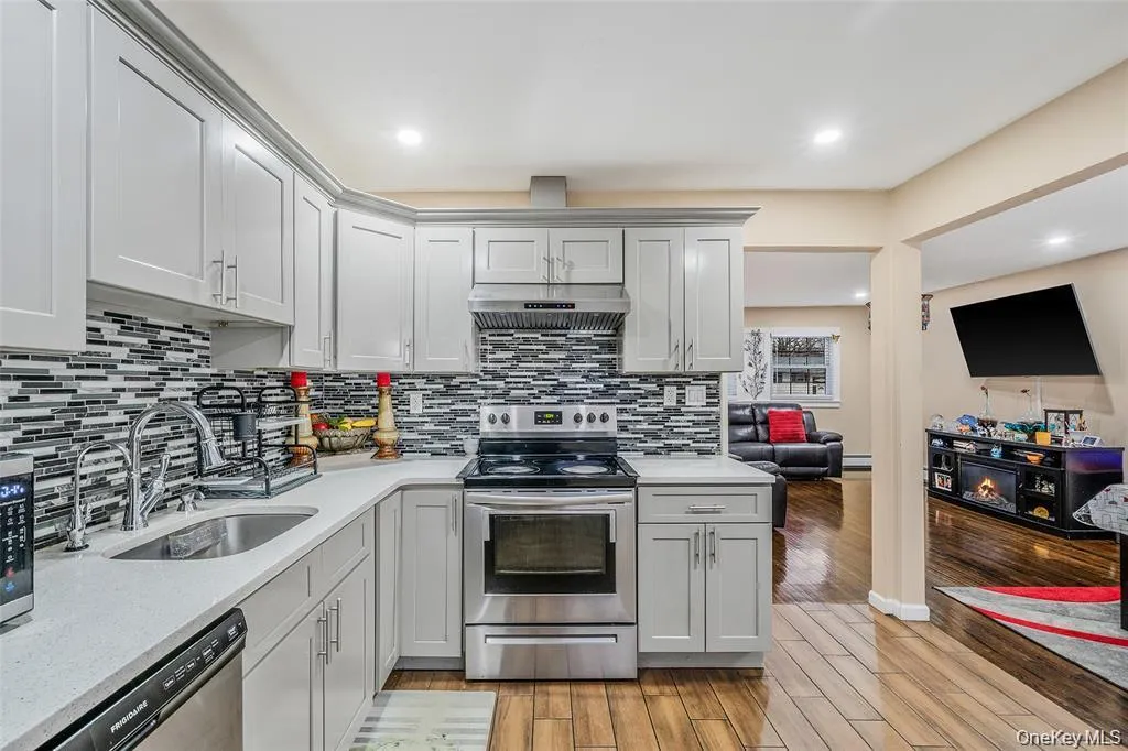 508 Nostrand Avenue, Islip, NY, 3 Bedrooms Bedrooms, 7 Rooms Rooms,1 BathroomBathrooms,Residential Lease,For Rent,Nostrand,0,1011691 508 Nostrand Avenue, Islip, NY, 3 Bedrooms Bedrooms, 7 Rooms Rooms,1 BathroomBathrooms,Residential Lease,For Rent,Nostrand,0,1011691