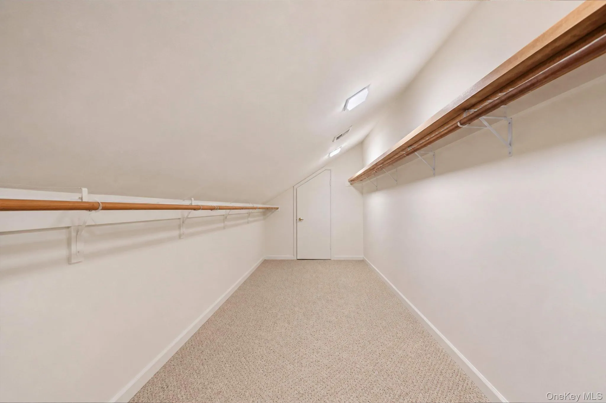 5 Kew Court, Huntington, NY, 3 Bedrooms Bedrooms, 14 Rooms Rooms,2 BathroomsBathrooms,Residential,For Rent,Kew,0,1011695 5 Kew Court, Huntington, NY, 3 Bedrooms Bedrooms, 14 Rooms Rooms,2 BathroomsBathrooms,Residential,For Rent,Kew,0,1011695