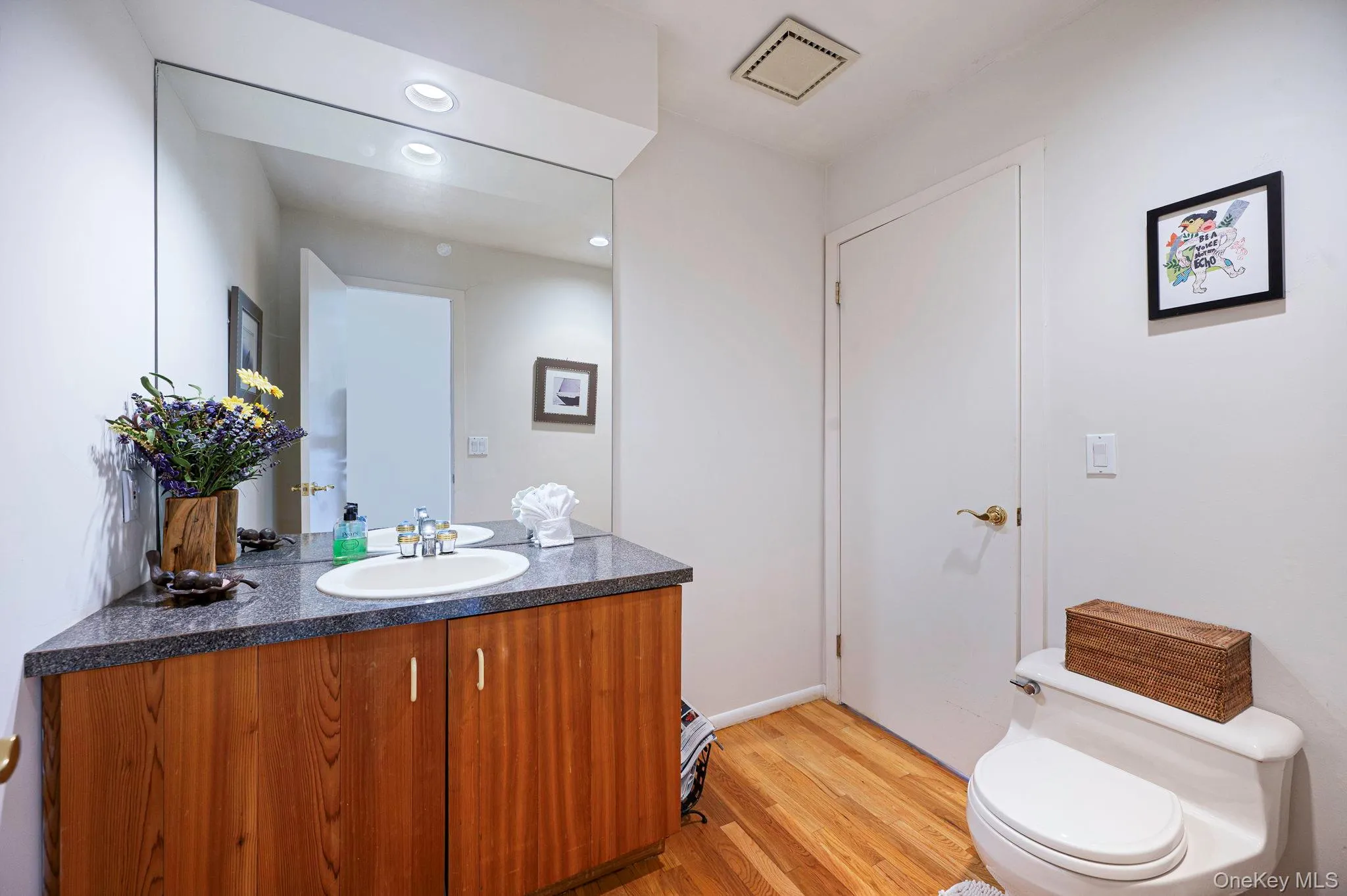5 Kew Court, Huntington, NY, 3 Bedrooms Bedrooms, 14 Rooms Rooms,2 BathroomsBathrooms,Residential,For Rent,Kew,0,1011695 5 Kew Court, Huntington, NY, 3 Bedrooms Bedrooms, 14 Rooms Rooms,2 BathroomsBathrooms,Residential,For Rent,Kew,0,1011695