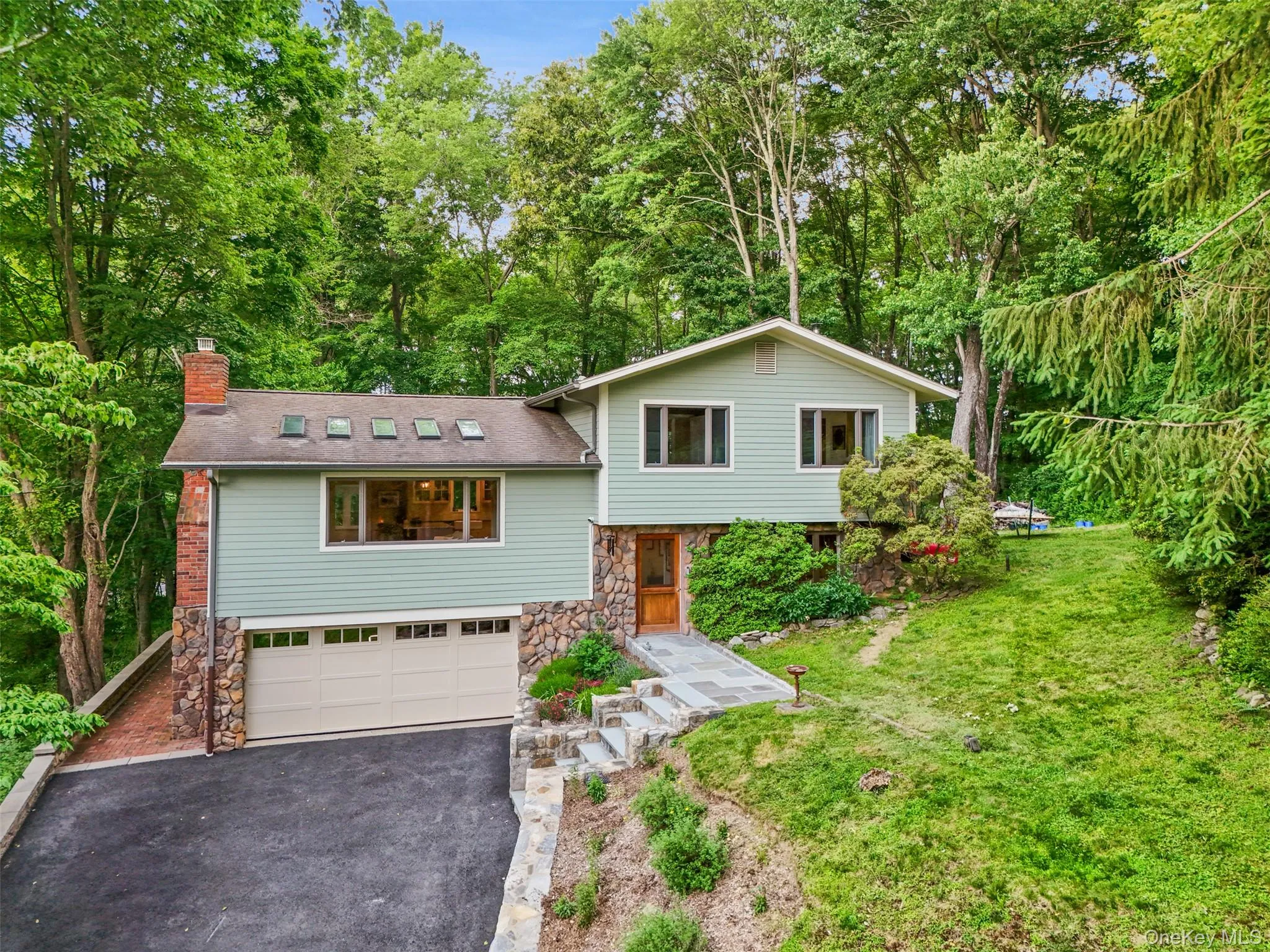 11 Upper Lakeshore Drive, Lewisboro, NY, 3 Bedrooms Bedrooms, 6 Rooms Rooms,2 BathroomsBathrooms,Residential,For Rent,Upper Lakeshore,0,KEY1011701 11 Upper Lakeshore Drive, Lewisboro, NY, 3 Bedrooms Bedrooms, 6 Rooms Rooms,2 BathroomsBathrooms,Residential,For Rent,Upper Lakeshore,0,KEY1011701