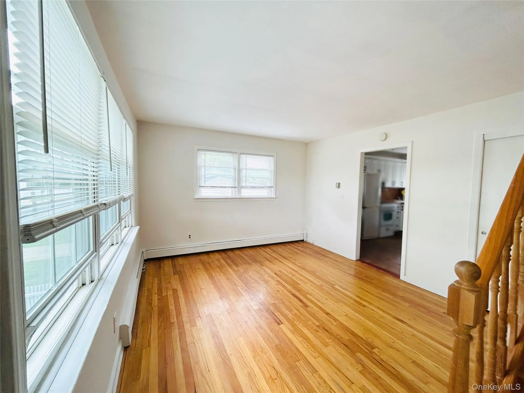 388 Alleghany Avenue, Babylon, NY, 1 Bedroom Bedrooms, 3 Rooms Rooms,1 BathroomBathrooms,Residential Lease,For Rent,Alleghany,0,1011704 388 Alleghany Avenue, Babylon, NY, 1 Bedroom Bedrooms, 3 Rooms Rooms,1 BathroomBathrooms,Residential Lease,For Rent,Alleghany,0,1011704