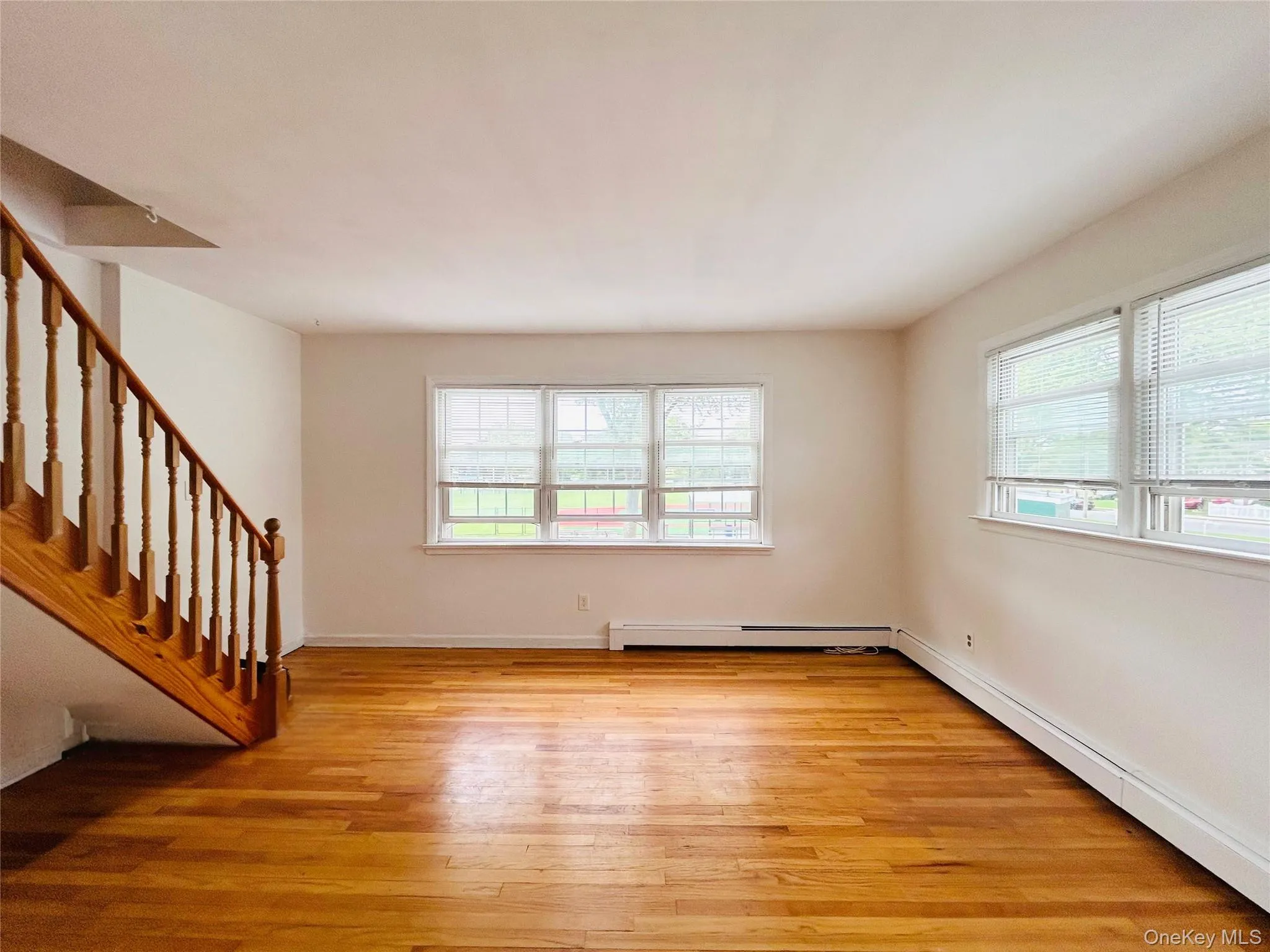 388 Alleghany Avenue, Babylon, NY, 1 Bedroom Bedrooms, 3 Rooms Rooms,1 BathroomBathrooms,Residential Lease,For Rent,Alleghany,0,1011704 388 Alleghany Avenue, Babylon, NY, 1 Bedroom Bedrooms, 3 Rooms Rooms,1 BathroomBathrooms,Residential Lease,For Rent,Alleghany,0,1011704