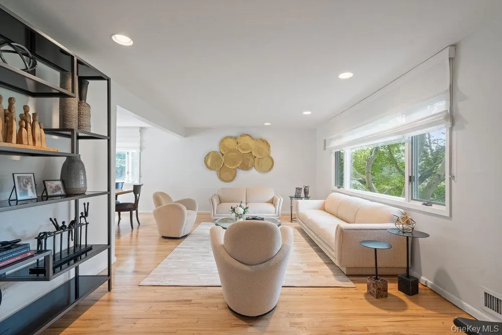 4 Newport Drive, Oyster Bay, NY, 4 Bedrooms Bedrooms, 10 Rooms Rooms,2 BathroomsBathrooms,Residential,For Rent,Newport,0,1011706 4 Newport Drive, Oyster Bay, NY, 4 Bedrooms Bedrooms, 10 Rooms Rooms,2 BathroomsBathrooms,Residential,For Rent,Newport,0,1011706