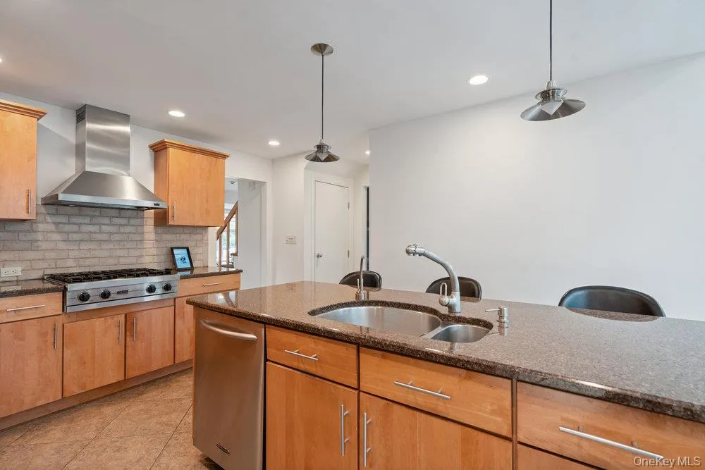 4 Newport Drive, Oyster Bay, NY, 4 Bedrooms Bedrooms, 10 Rooms Rooms,2 BathroomsBathrooms,Residential,For Rent,Newport,0,1011706 4 Newport Drive, Oyster Bay, NY, 4 Bedrooms Bedrooms, 10 Rooms Rooms,2 BathroomsBathrooms,Residential,For Rent,Newport,0,1011706