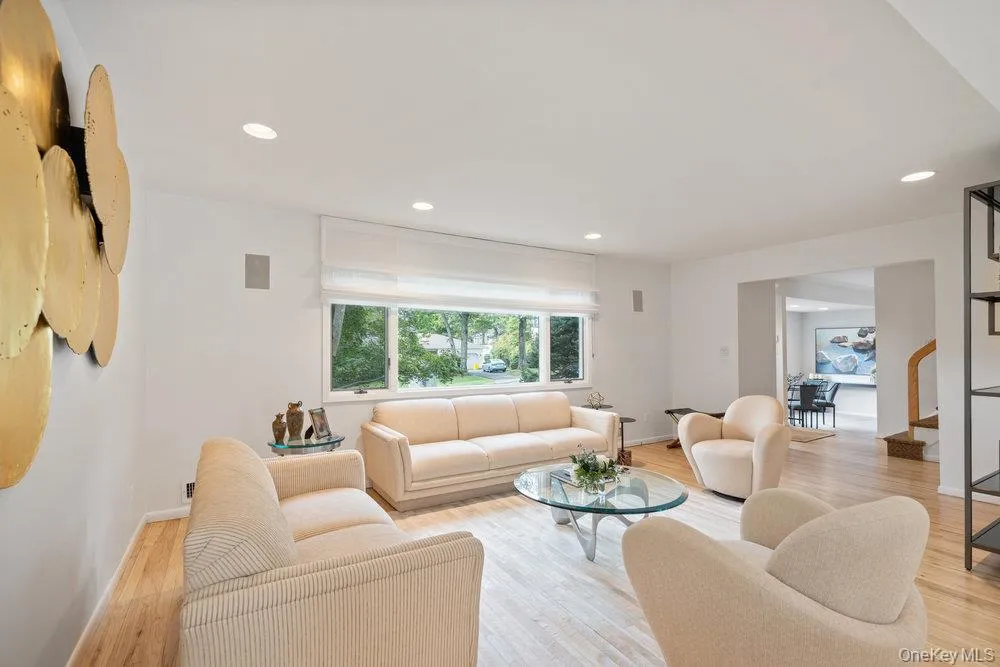 4 Newport Drive, Oyster Bay, NY, 4 Bedrooms Bedrooms, 10 Rooms Rooms,2 BathroomsBathrooms,Residential,For Rent,Newport,0,1011706 4 Newport Drive, Oyster Bay, NY, 4 Bedrooms Bedrooms, 10 Rooms Rooms,2 BathroomsBathrooms,Residential,For Rent,Newport,0,1011706