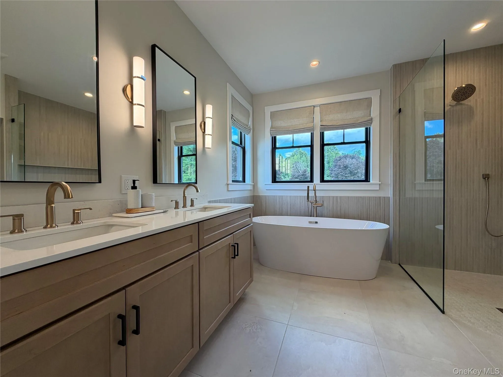 Soaking Tub, Double Vanity, Large walk in Shower Soaking Tub, Double Vanity, Large walk in Shower
