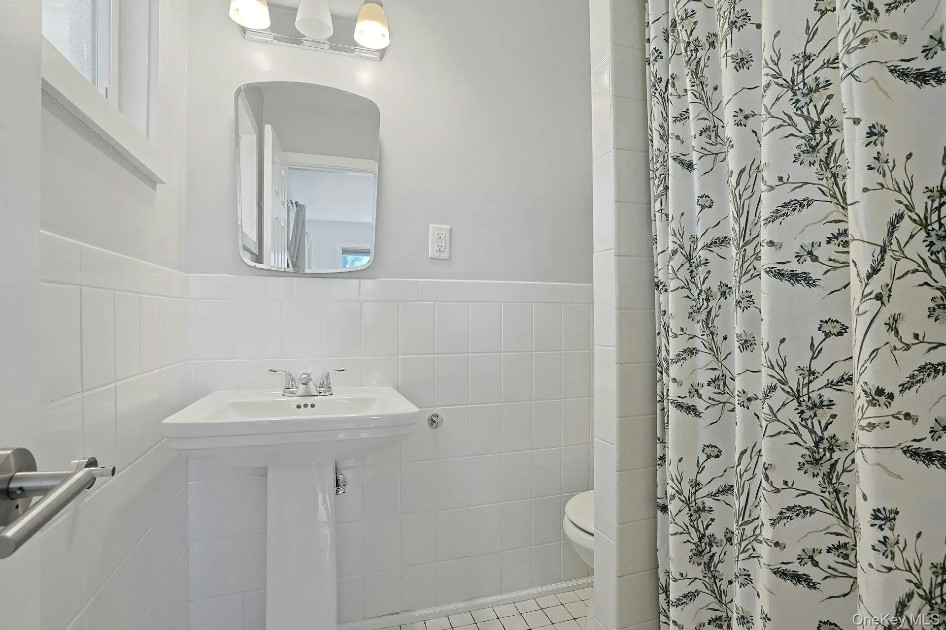 Primary bathroom. Primary bathroom.