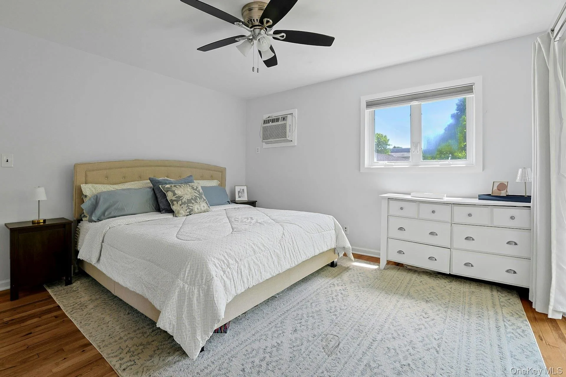 Primary Bedroom can easily fit king size furniture. Primary Bedroom can easily fit king size furniture.