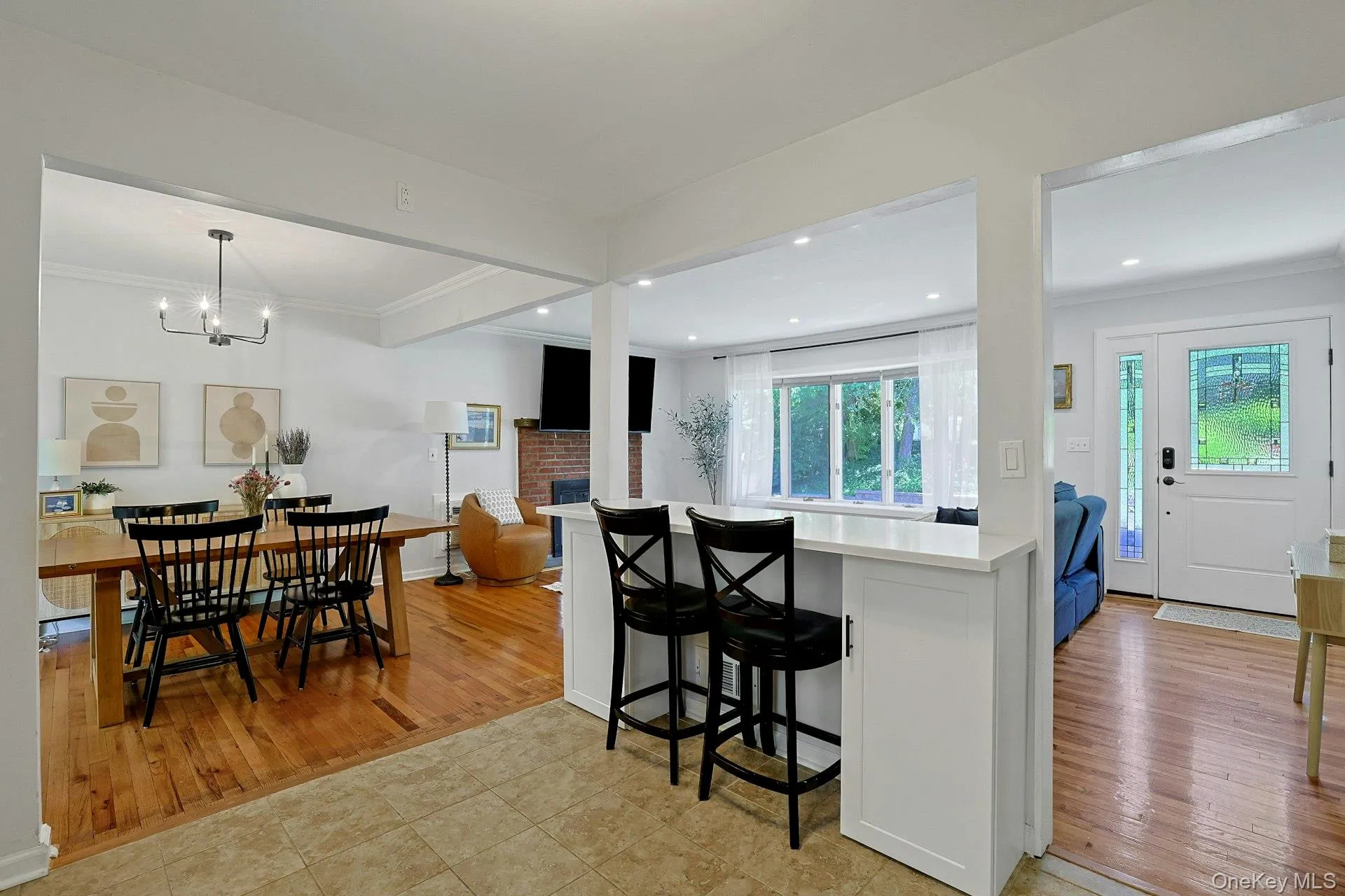 Open floor plan for easy access. Open floor plan for easy access.
