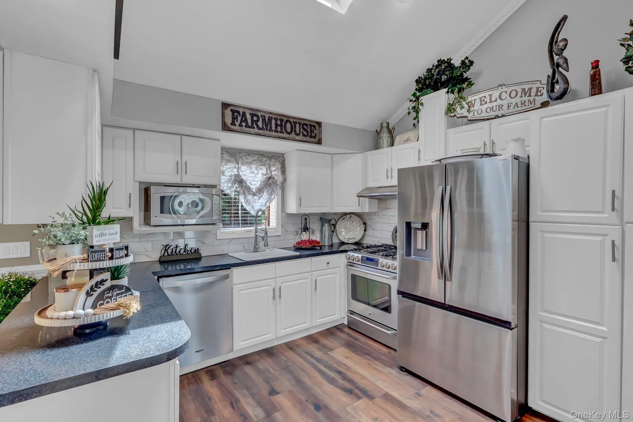 121 15th Street, Babylon, NY, 3 Bedrooms Bedrooms, 7 Rooms Rooms,2 BathroomsBathrooms,Residential,For Rent,15th,0,1011714 121 15th Street, Babylon, NY, 3 Bedrooms Bedrooms, 7 Rooms Rooms,2 BathroomsBathrooms,Residential,For Rent,15th,0,1011714