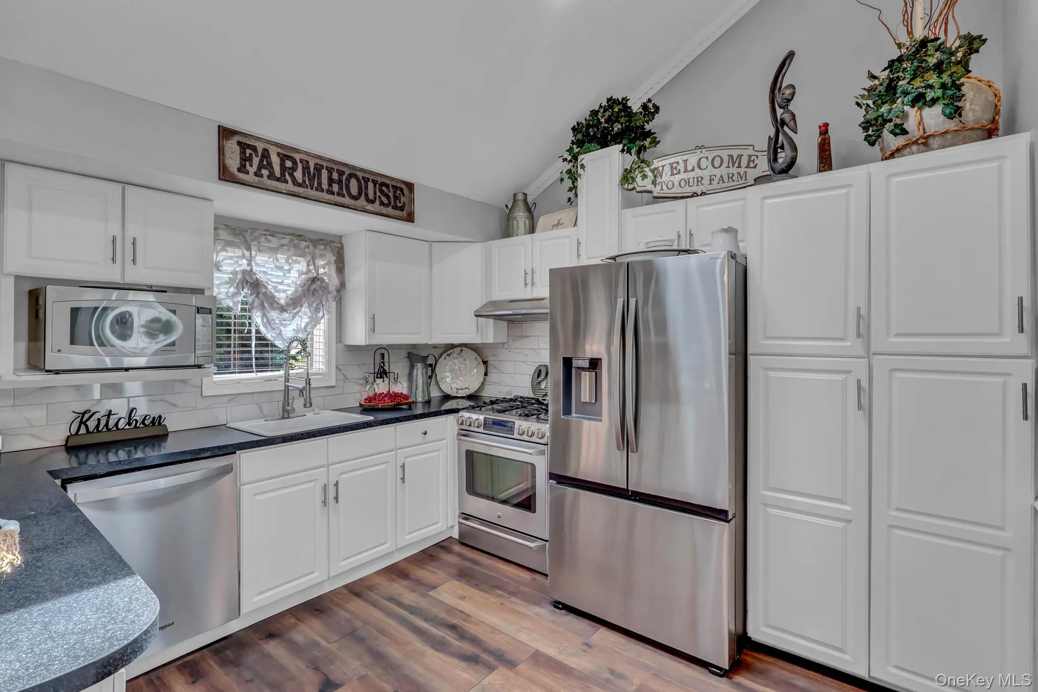 121 15th Street, Babylon, NY, 3 Bedrooms Bedrooms, 7 Rooms Rooms,2 BathroomsBathrooms,Residential,For Rent,15th,0,1011714 121 15th Street, Babylon, NY, 3 Bedrooms Bedrooms, 7 Rooms Rooms,2 BathroomsBathrooms,Residential,For Rent,15th,0,1011714