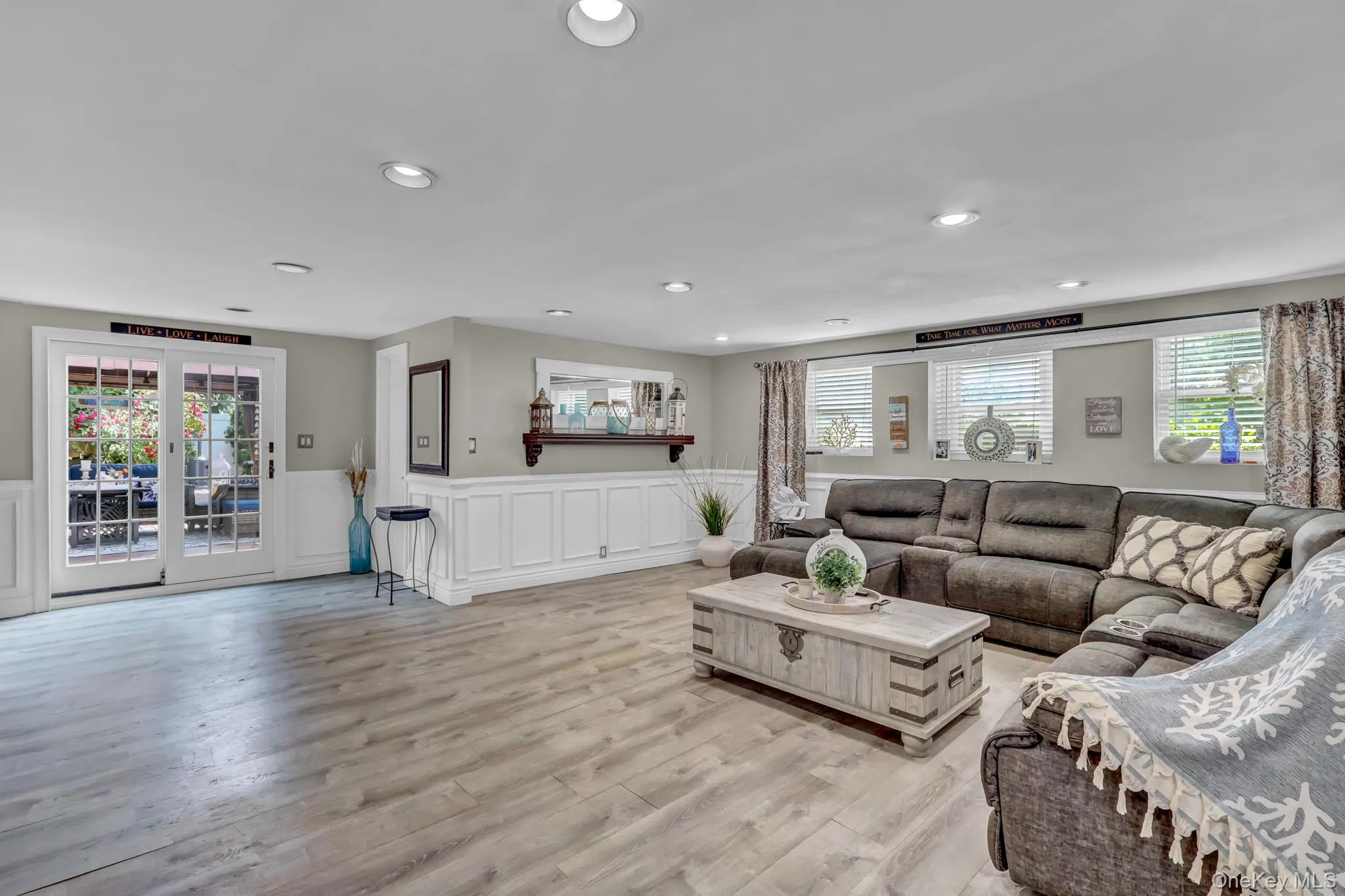 121 15th Street, Babylon, NY, 3 Bedrooms Bedrooms, 7 Rooms Rooms,2 BathroomsBathrooms,Residential,For Rent,15th,0,1011714 121 15th Street, Babylon, NY, 3 Bedrooms Bedrooms, 7 Rooms Rooms,2 BathroomsBathrooms,Residential,For Rent,15th,0,1011714