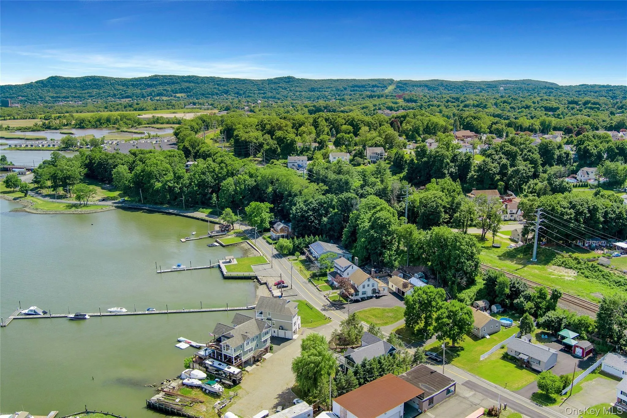 74 Beach Road, Stony Point, NY, 4 Bedrooms Bedrooms, 8 Rooms Rooms,3 BathroomsBathrooms,Residential,For Rent,Beach,0,KEY1011719 74 Beach Road, Stony Point, NY, 4 Bedrooms Bedrooms, 8 Rooms Rooms,3 BathroomsBathrooms,Residential,For Rent,Beach,0,KEY1011719