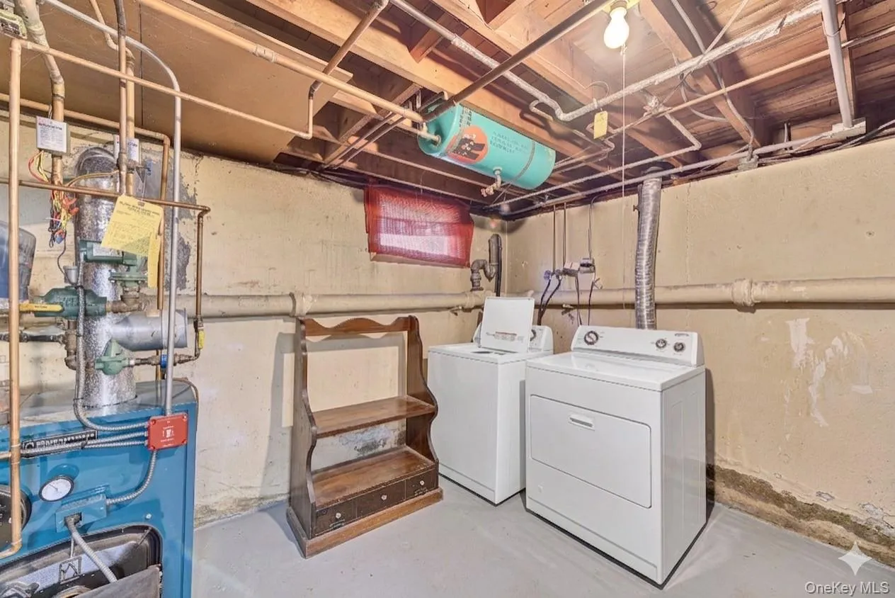 51 Virginia Street, Hempstead, NY, 5 Bedrooms Bedrooms, 9 Rooms Rooms,2 BathroomsBathrooms,Residential,For Rent,Virginia,0,1011721 51 Virginia Street, Hempstead, NY, 5 Bedrooms Bedrooms, 9 Rooms Rooms,2 BathroomsBathrooms,Residential,For Rent,Virginia,0,1011721