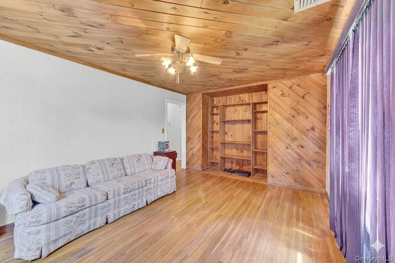 51 Virginia Street, Hempstead, NY, 5 Bedrooms Bedrooms, 9 Rooms Rooms,2 BathroomsBathrooms,Residential,For Rent,Virginia,0,1011721 51 Virginia Street, Hempstead, NY, 5 Bedrooms Bedrooms, 9 Rooms Rooms,2 BathroomsBathrooms,Residential,For Rent,Virginia,0,1011721