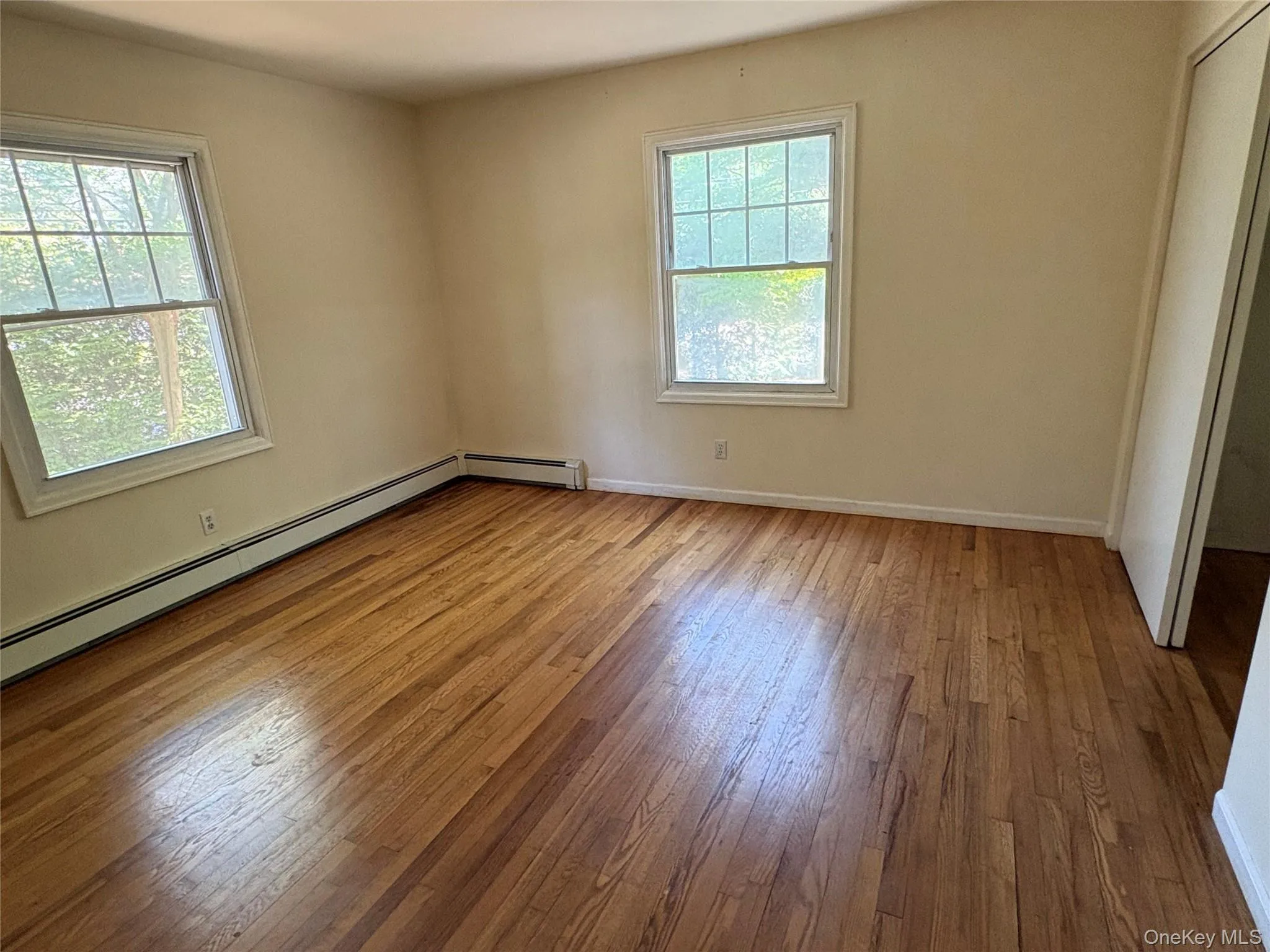 52 Neptune Avenue, Southampton, NY, 3 Bedrooms Bedrooms, 7 Rooms Rooms,1 BathroomBathrooms,Residential Lease,For Rent,Neptune,0,1011724 52 Neptune Avenue, Southampton, NY, 3 Bedrooms Bedrooms, 7 Rooms Rooms,1 BathroomBathrooms,Residential Lease,For Rent,Neptune,0,1011724