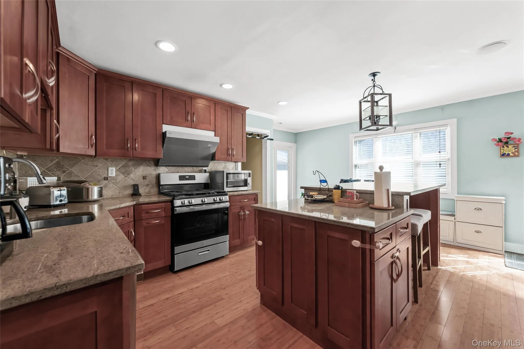 10 Garden Court, North Hempstead, NY, 3 Bedrooms Bedrooms, 7 Rooms Rooms,2 BathroomsBathrooms,Residential,For Rent,Garden,0,1011726 10 Garden Court, North Hempstead, NY, 3 Bedrooms Bedrooms, 7 Rooms Rooms,2 BathroomsBathrooms,Residential,For Rent,Garden,0,1011726