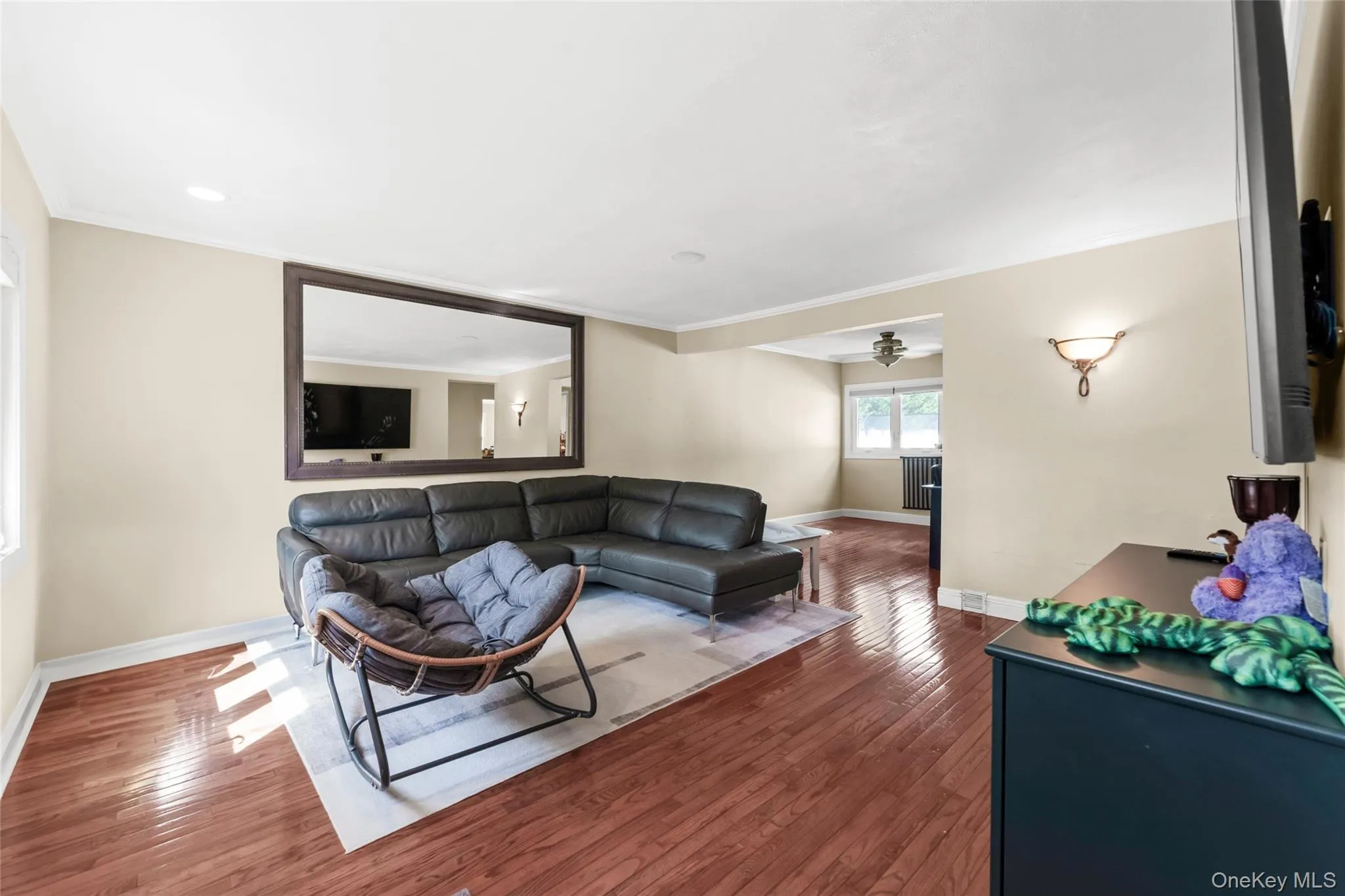 10 Garden Court, North Hempstead, NY, 3 Bedrooms Bedrooms, 7 Rooms Rooms,2 BathroomsBathrooms,Residential,For Rent,Garden,0,1011726 10 Garden Court, North Hempstead, NY, 3 Bedrooms Bedrooms, 7 Rooms Rooms,2 BathroomsBathrooms,Residential,For Rent,Garden,0,1011726