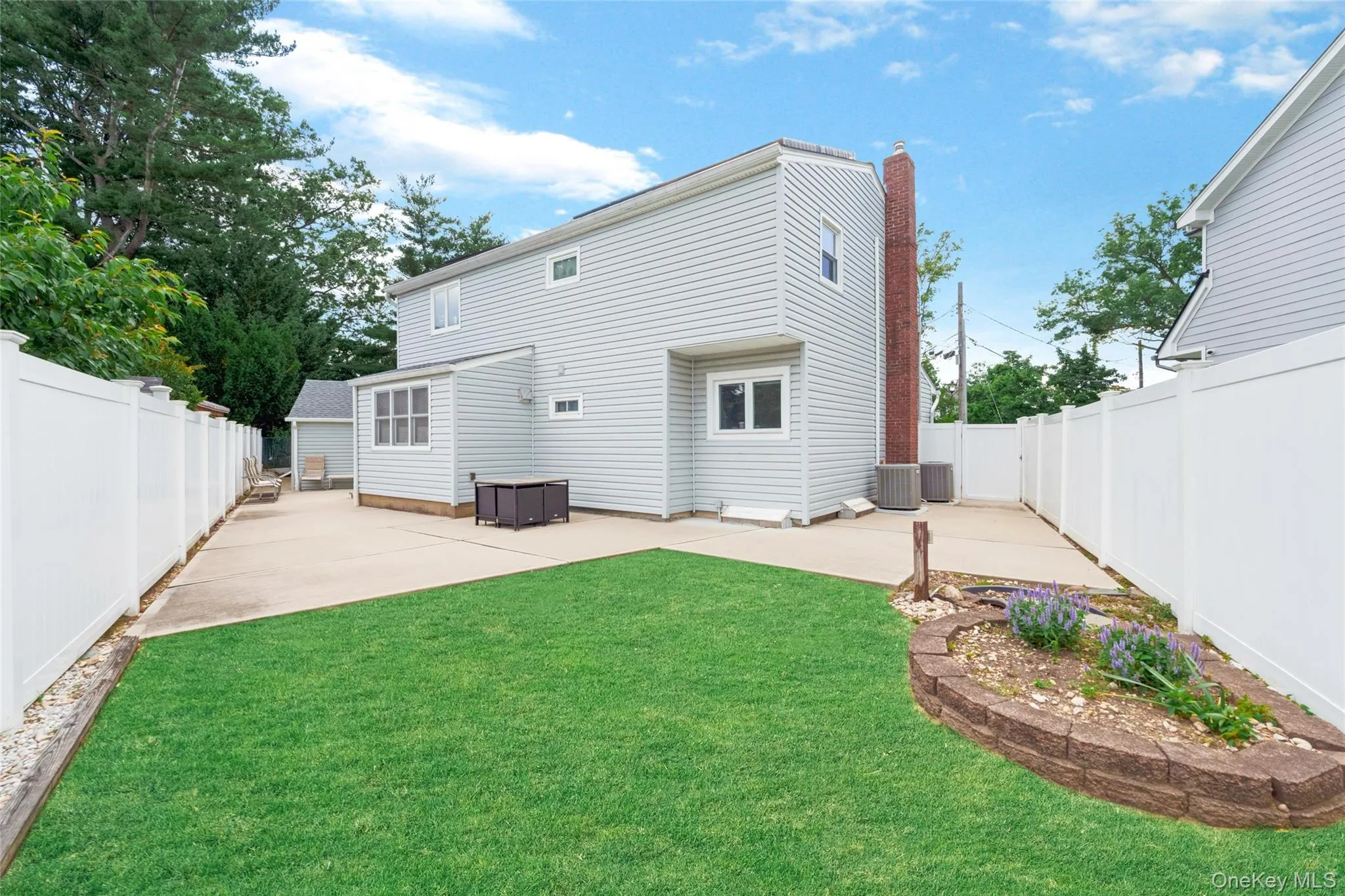10 Garden Court, North Hempstead, NY, 3 Bedrooms Bedrooms, 7 Rooms Rooms,2 BathroomsBathrooms,Residential,For Rent,Garden,0,1011726 10 Garden Court, North Hempstead, NY, 3 Bedrooms Bedrooms, 7 Rooms Rooms,2 BathroomsBathrooms,Residential,For Rent,Garden,0,1011726